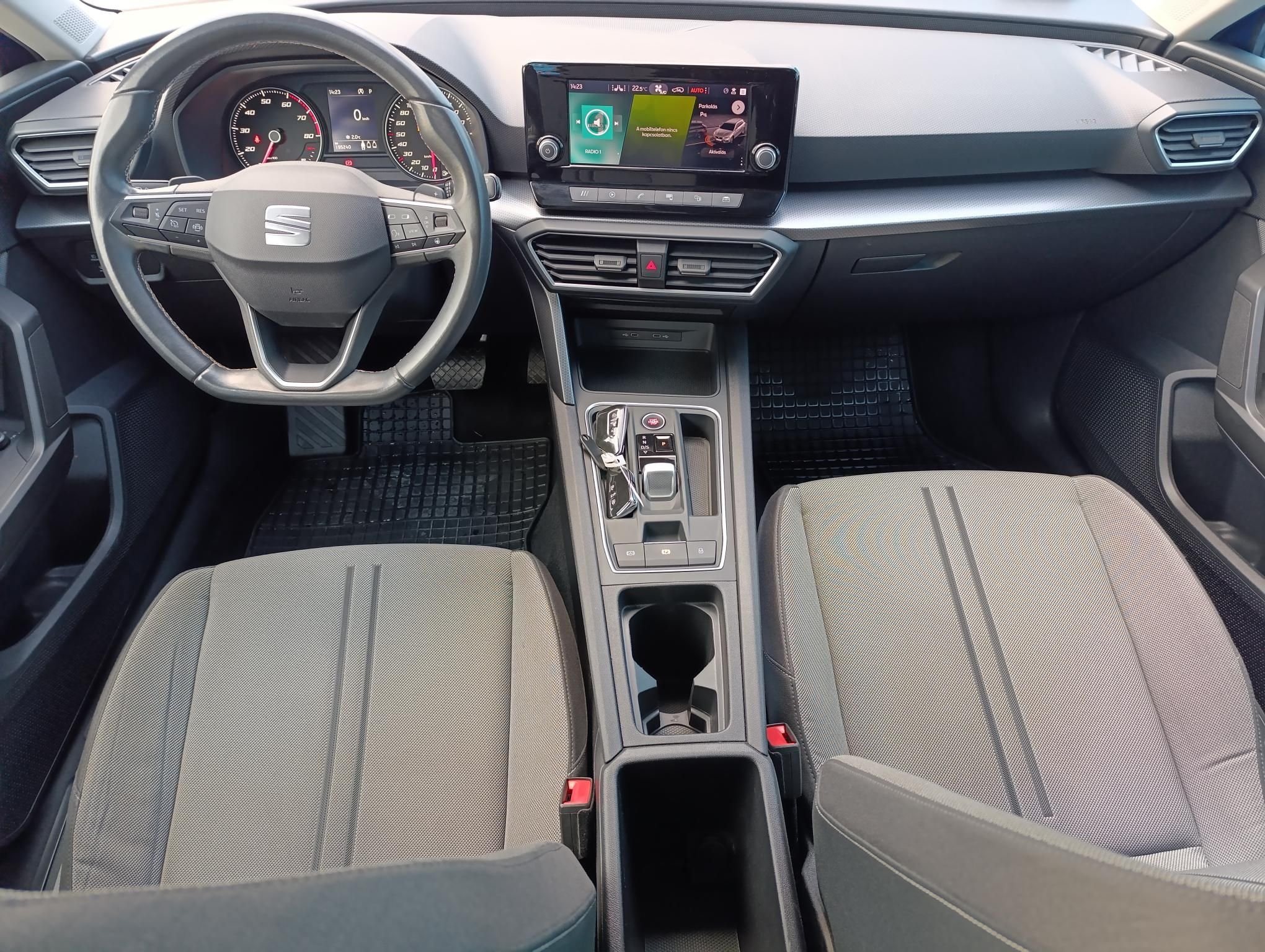 SEAT LEON
