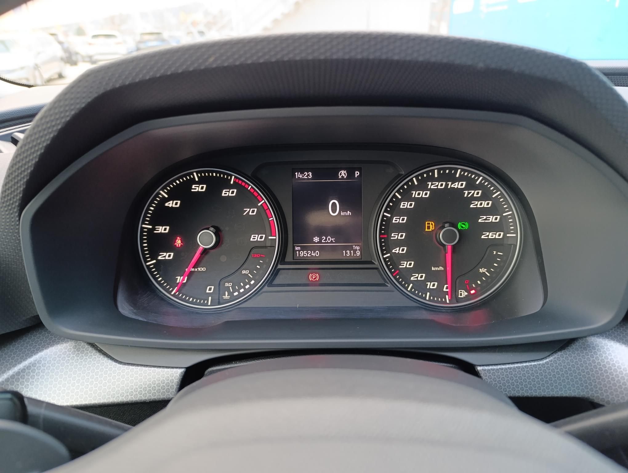 SEAT LEON