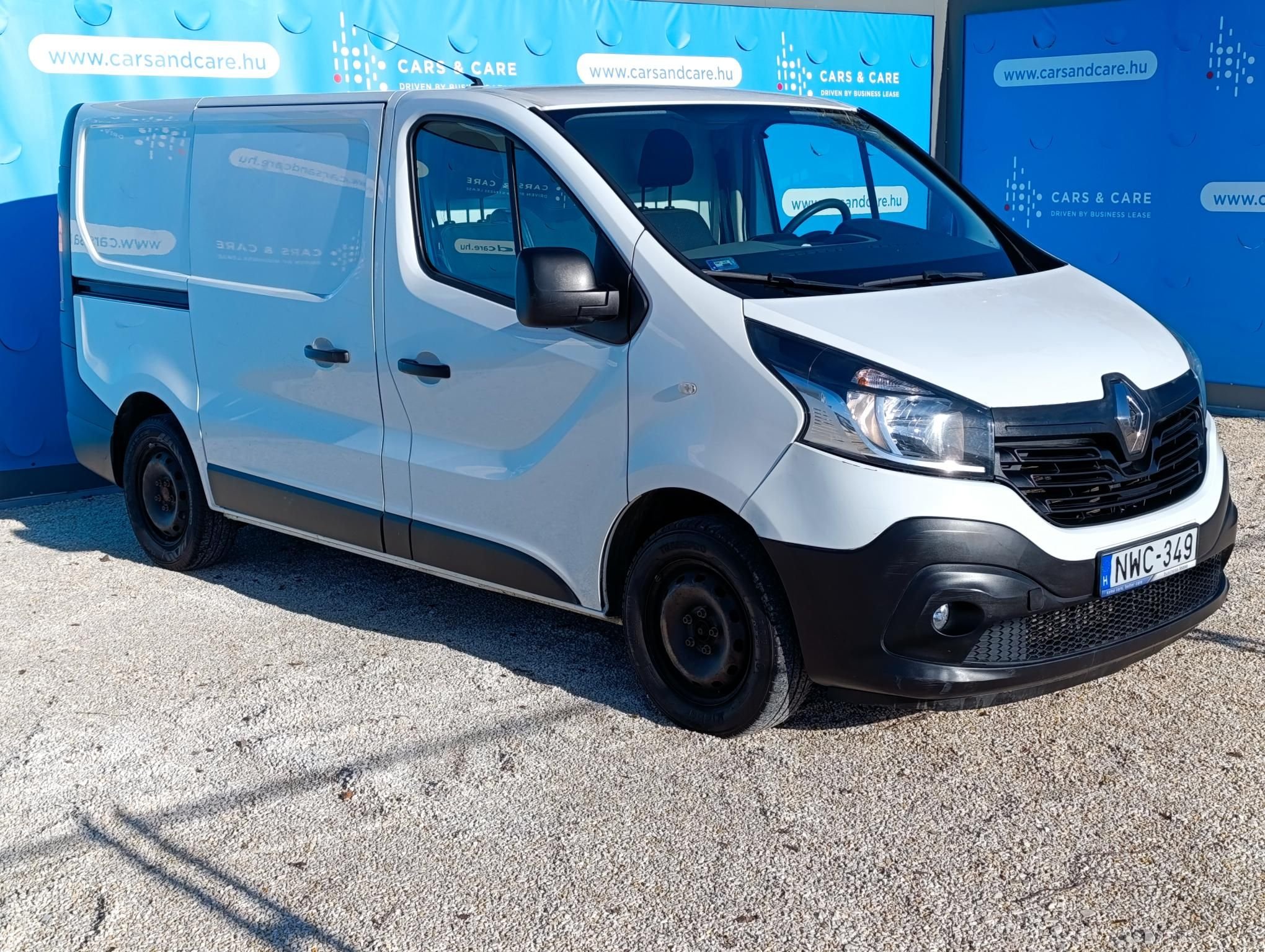 RENAULT TRAFIC