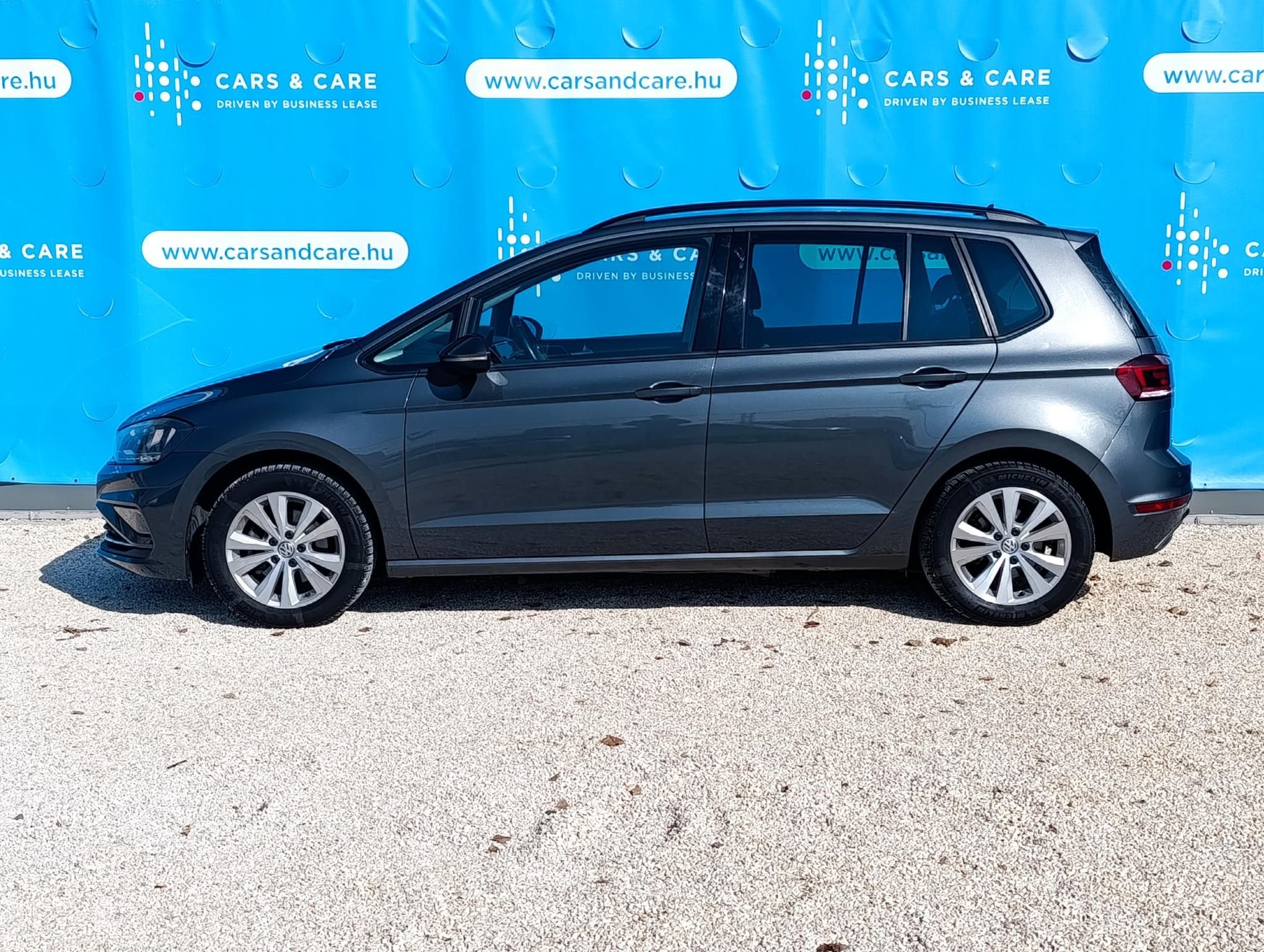 VOLKSWAGEN GOLF SPORTSVAN