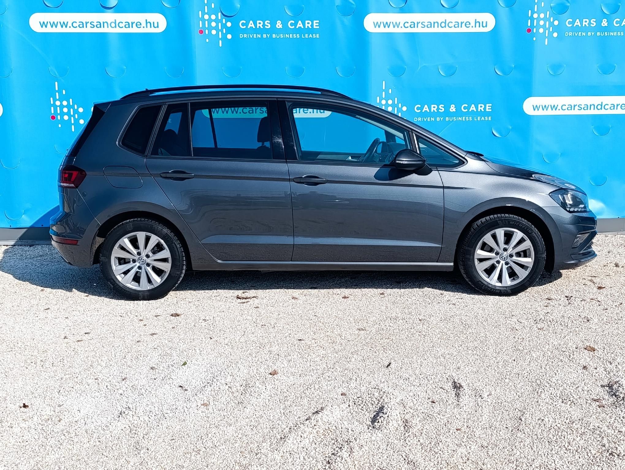 VOLKSWAGEN GOLF SPORTSVAN