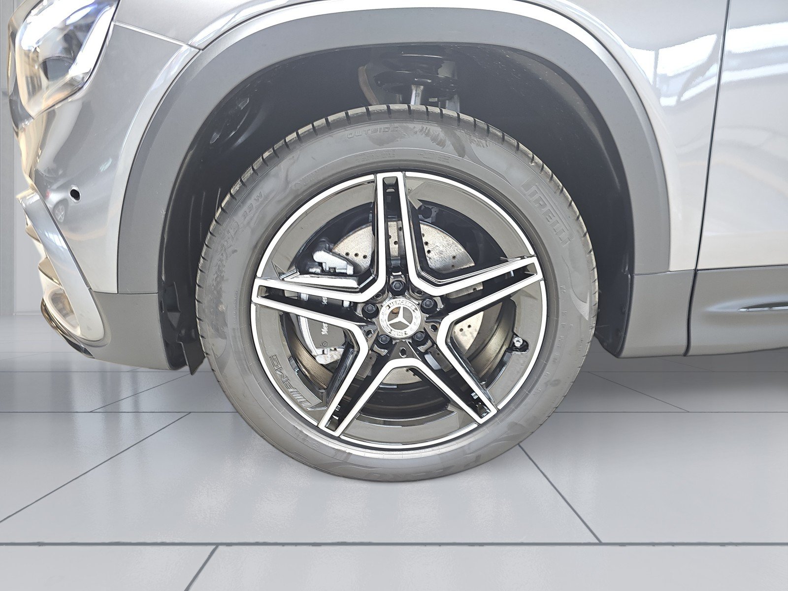 Mercedes-Benz GLB 200
