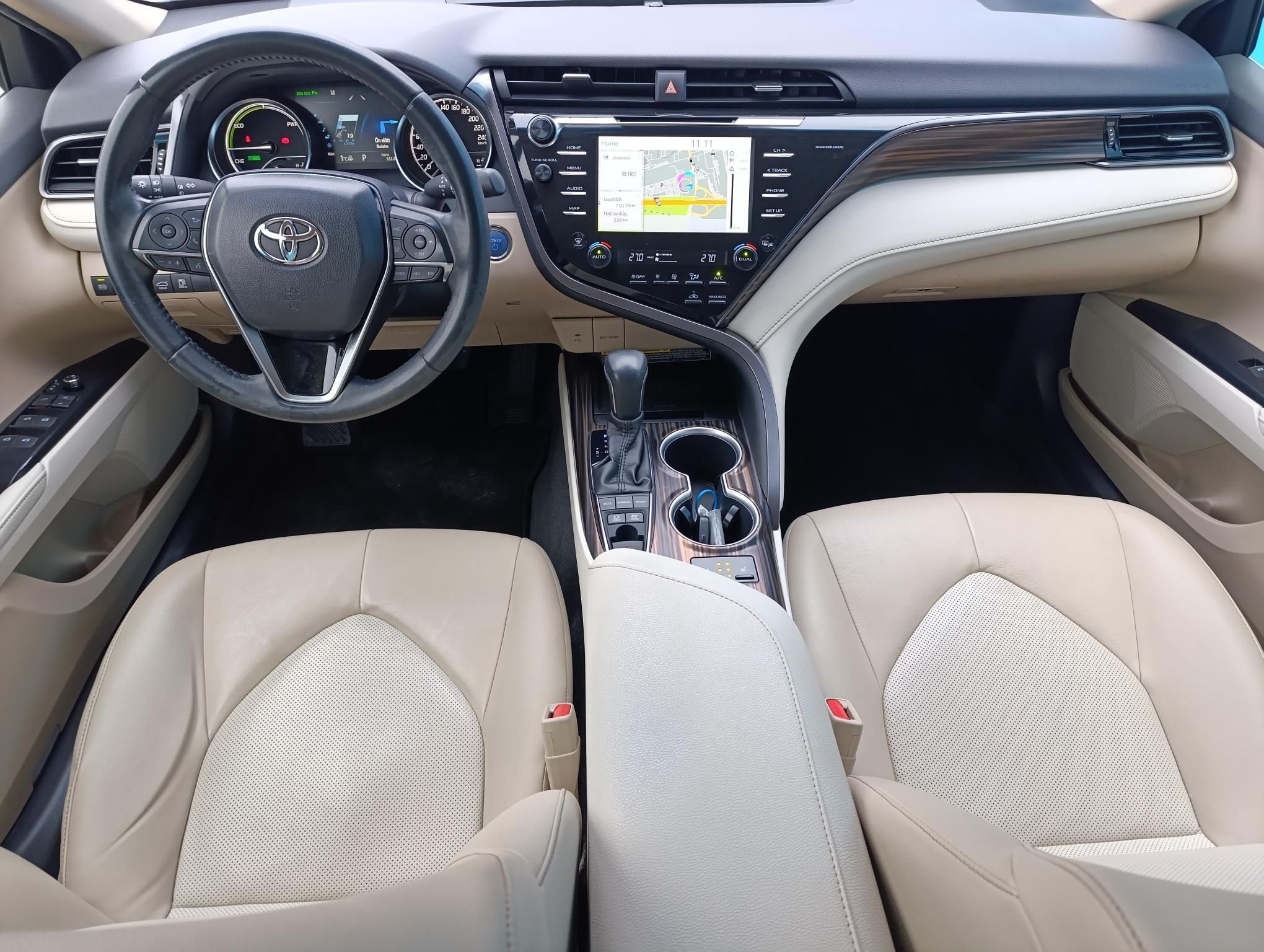 TOYOTA CAMRY
