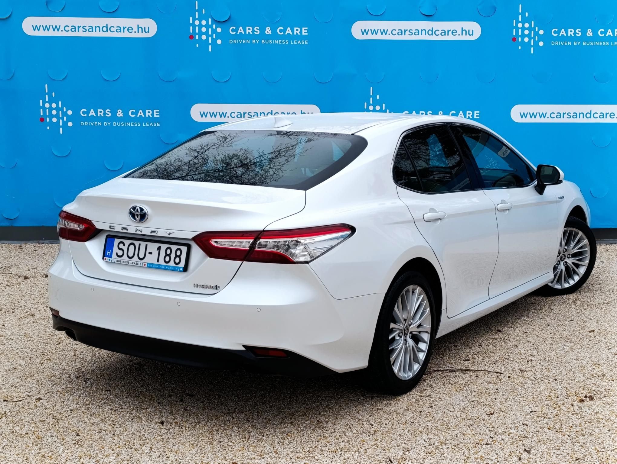 TOYOTA CAMRY