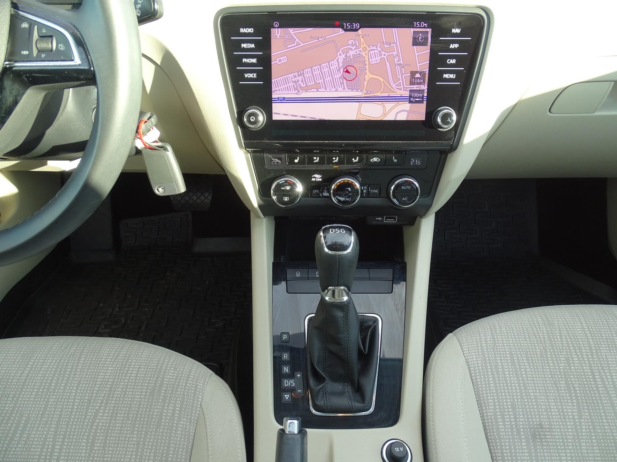 SKODA OCTAVIA