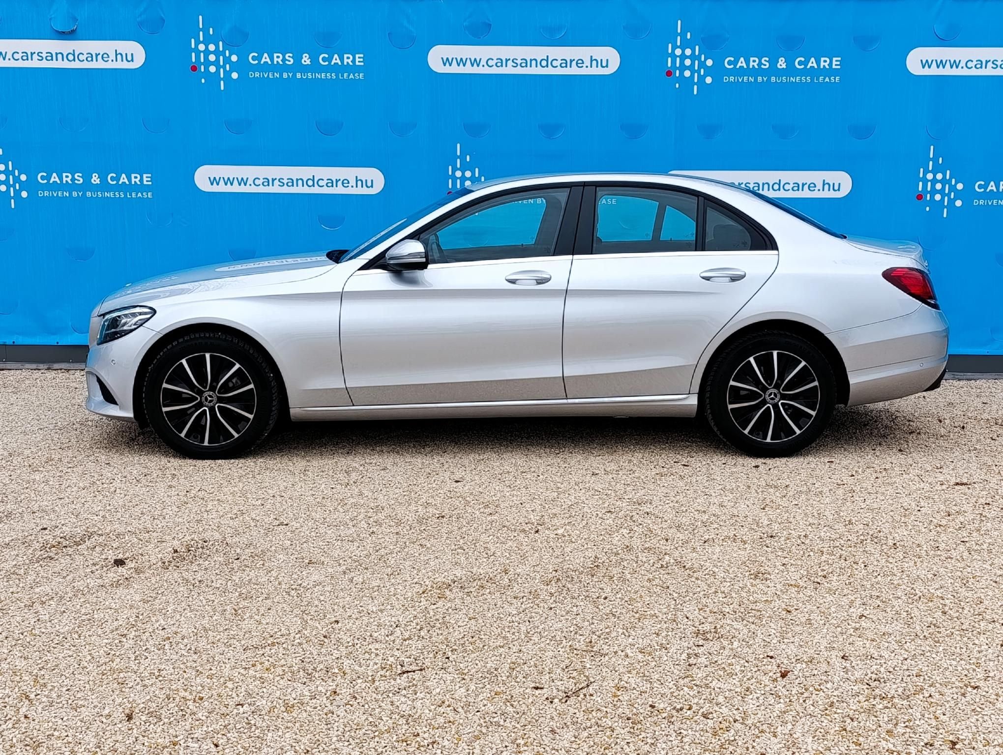 MERCEDES-BENZ C 220