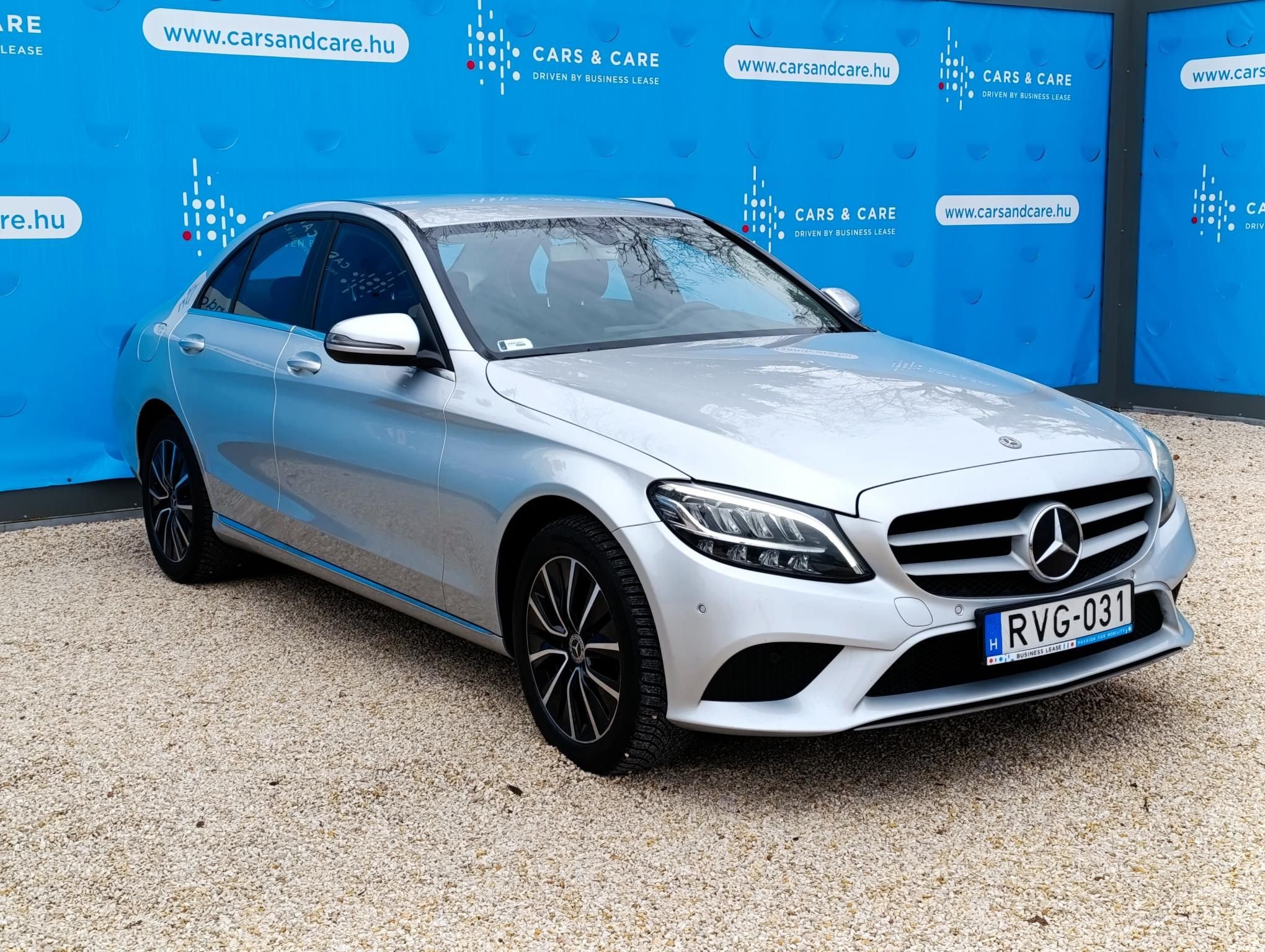 MERCEDES-BENZ C 220