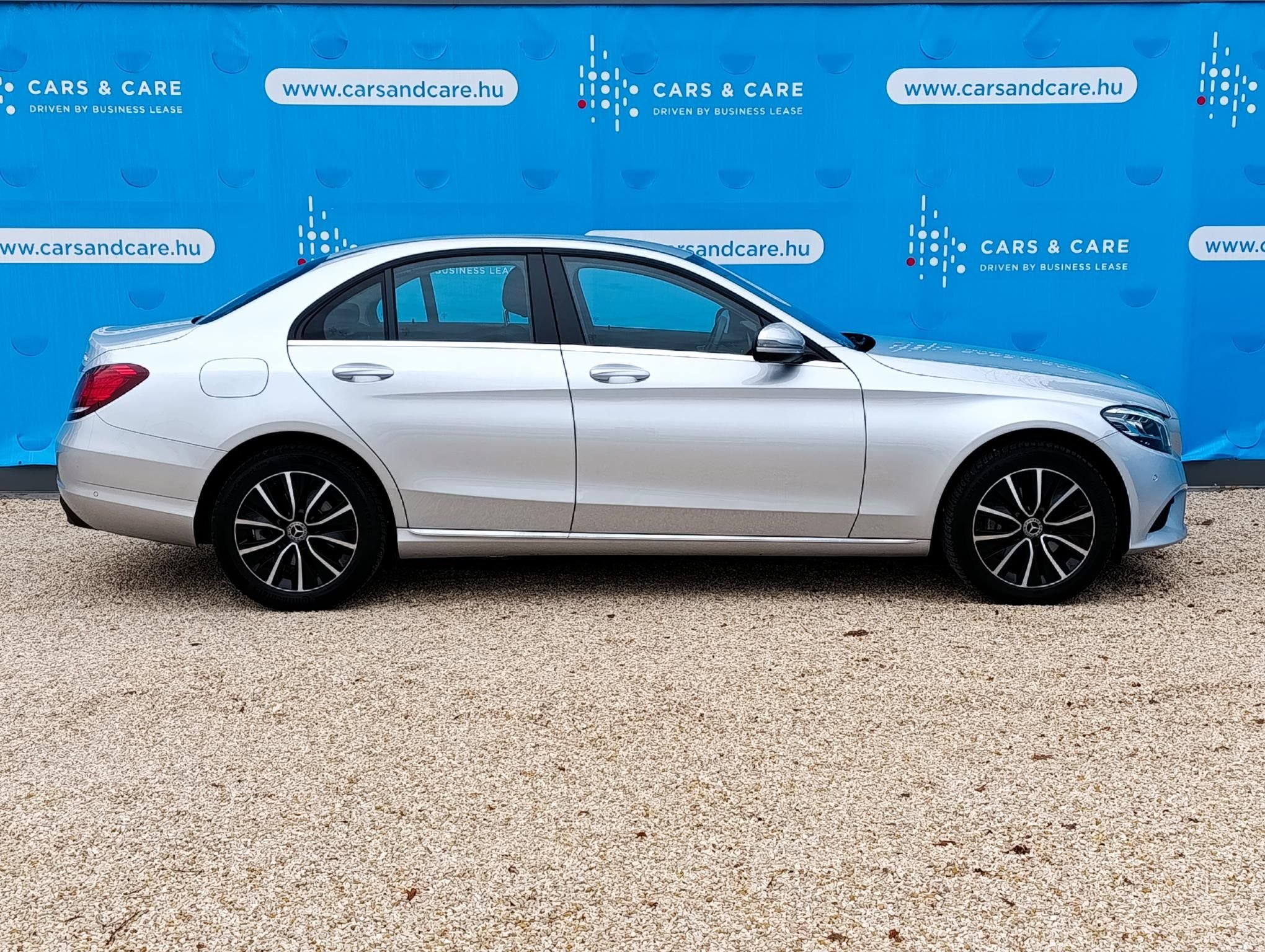 MERCEDES-BENZ C 220