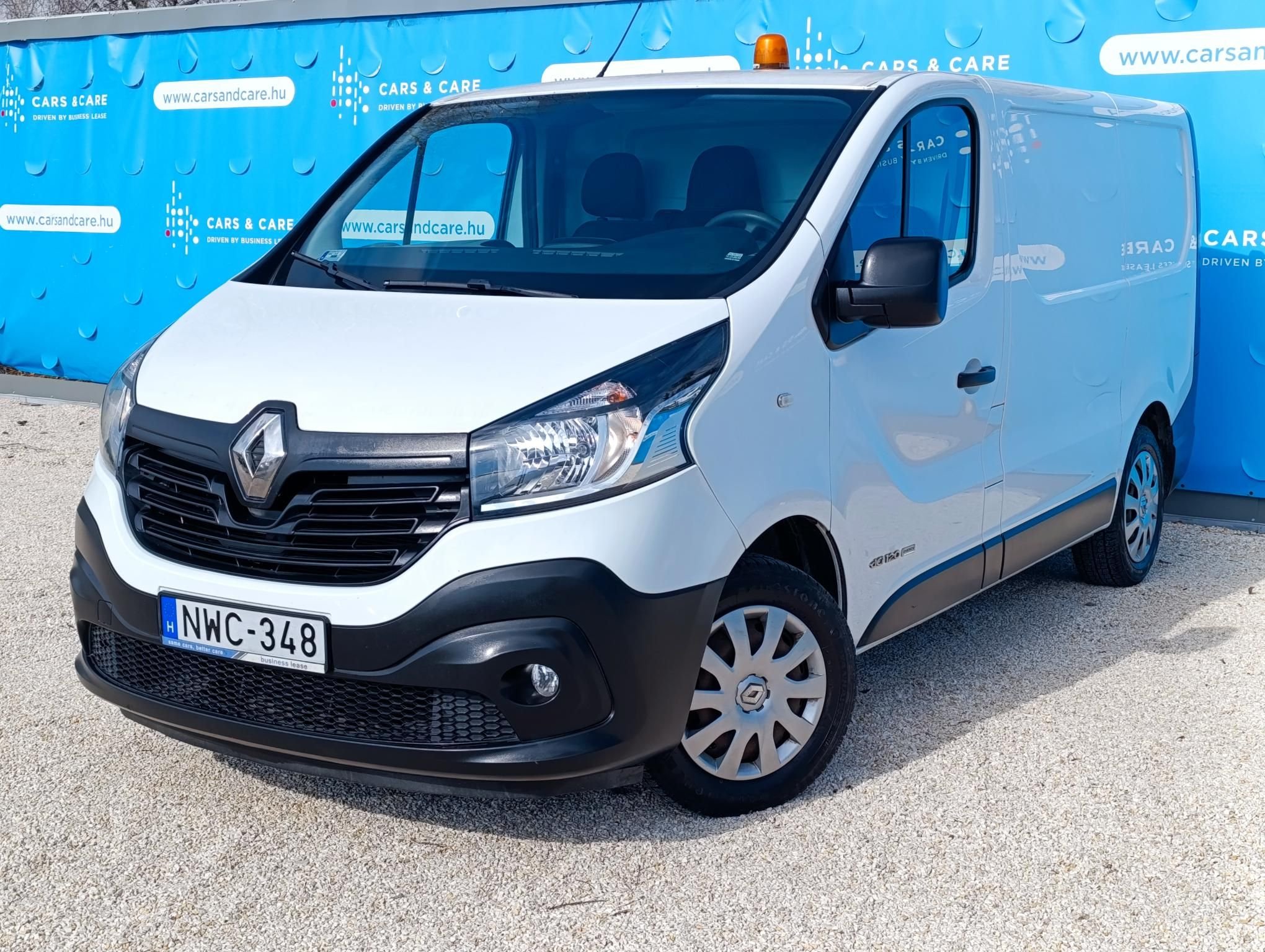 RENAULT TRAFIC
