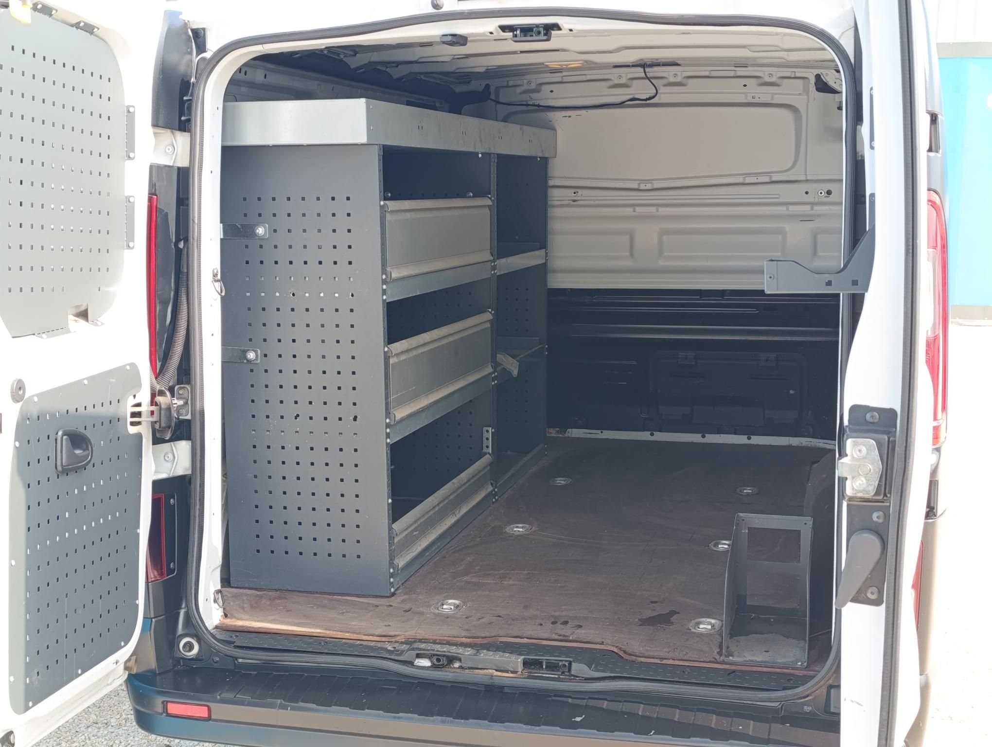 RENAULT TRAFIC