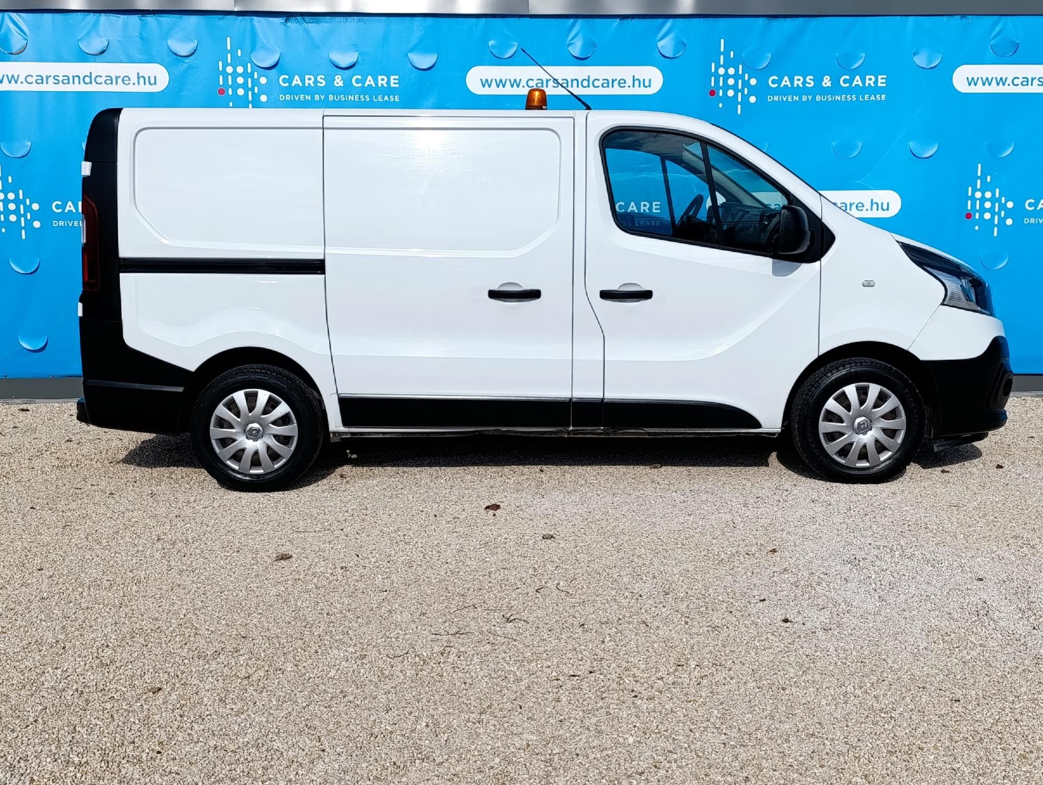 RENAULT TRAFIC
