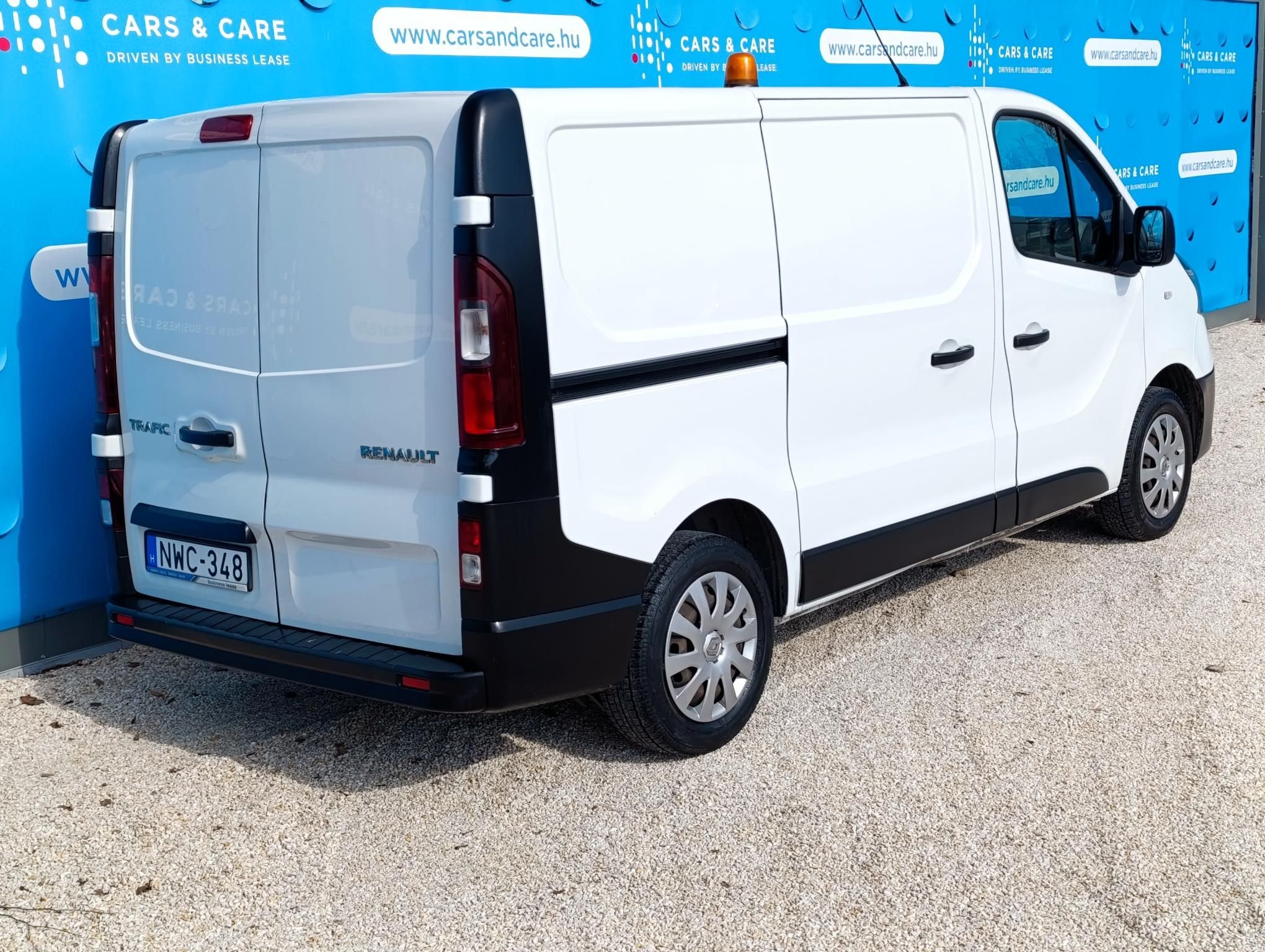 RENAULT TRAFIC