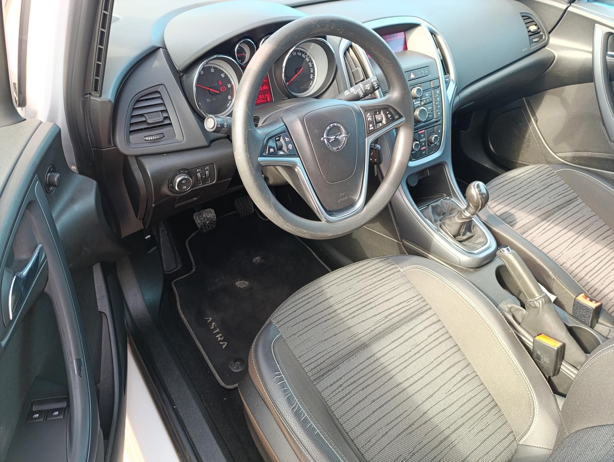 OPEL ASTRA J