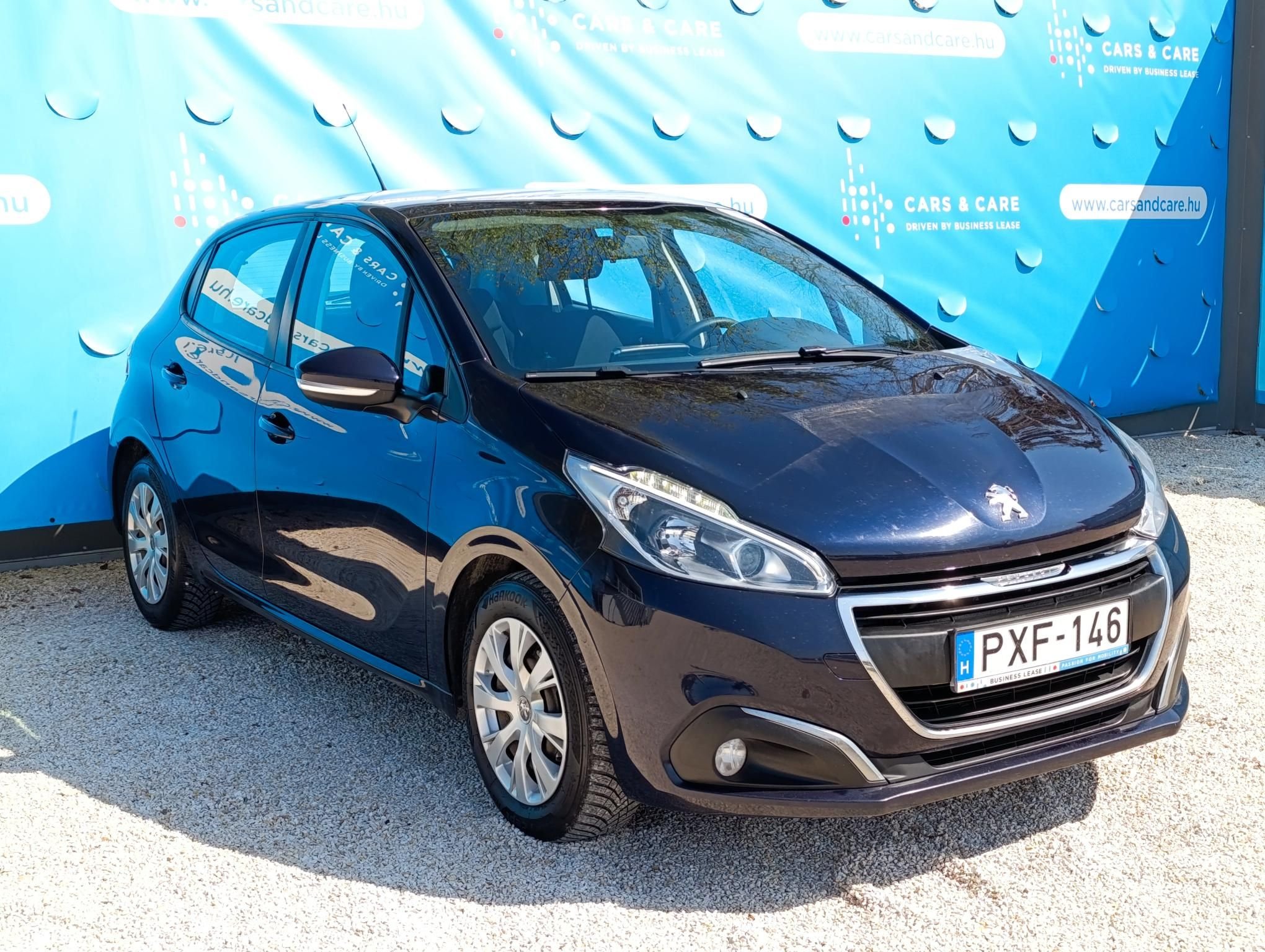 PEUGEOT 208