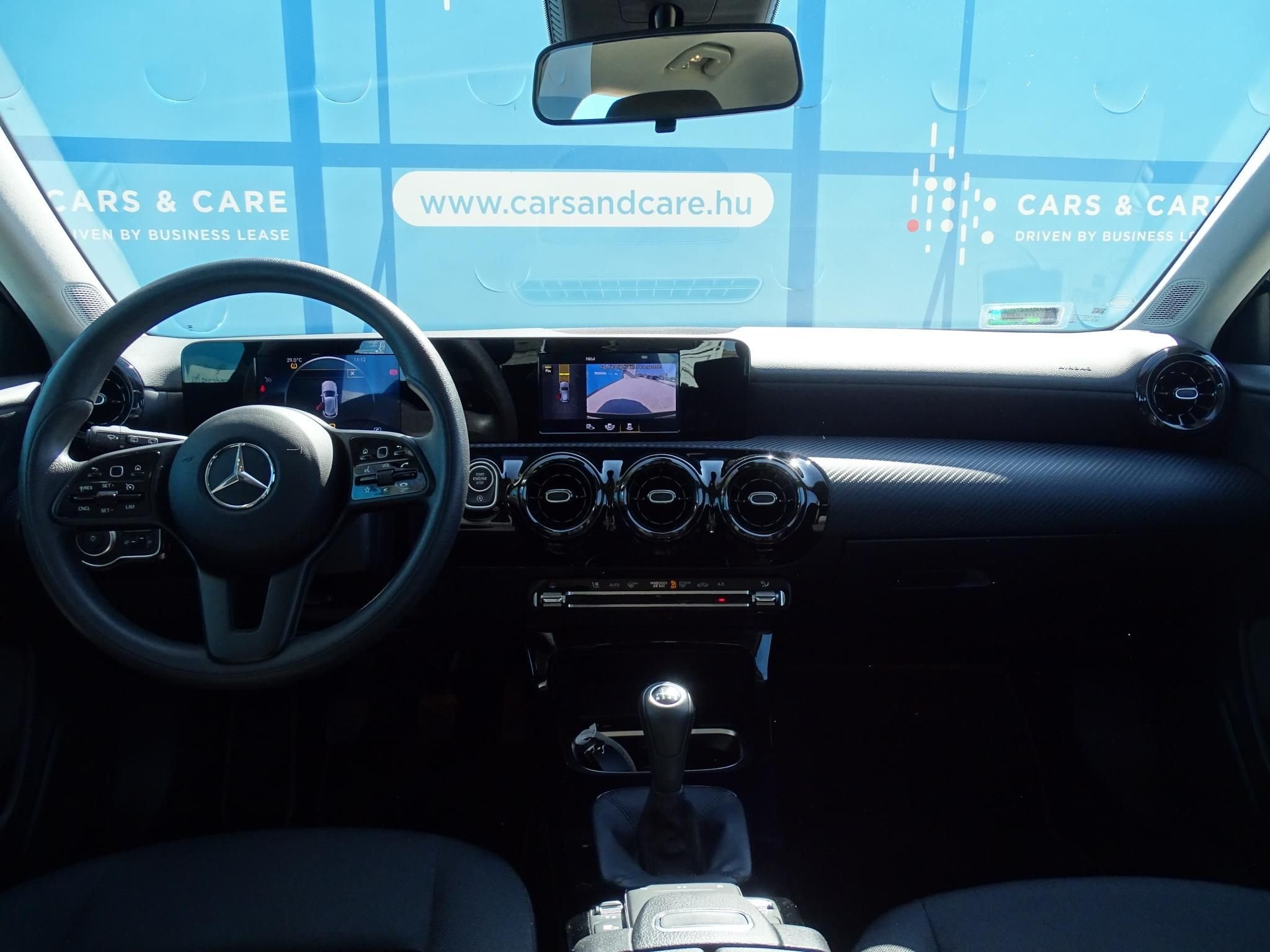 MERCEDES-BENZ A 180