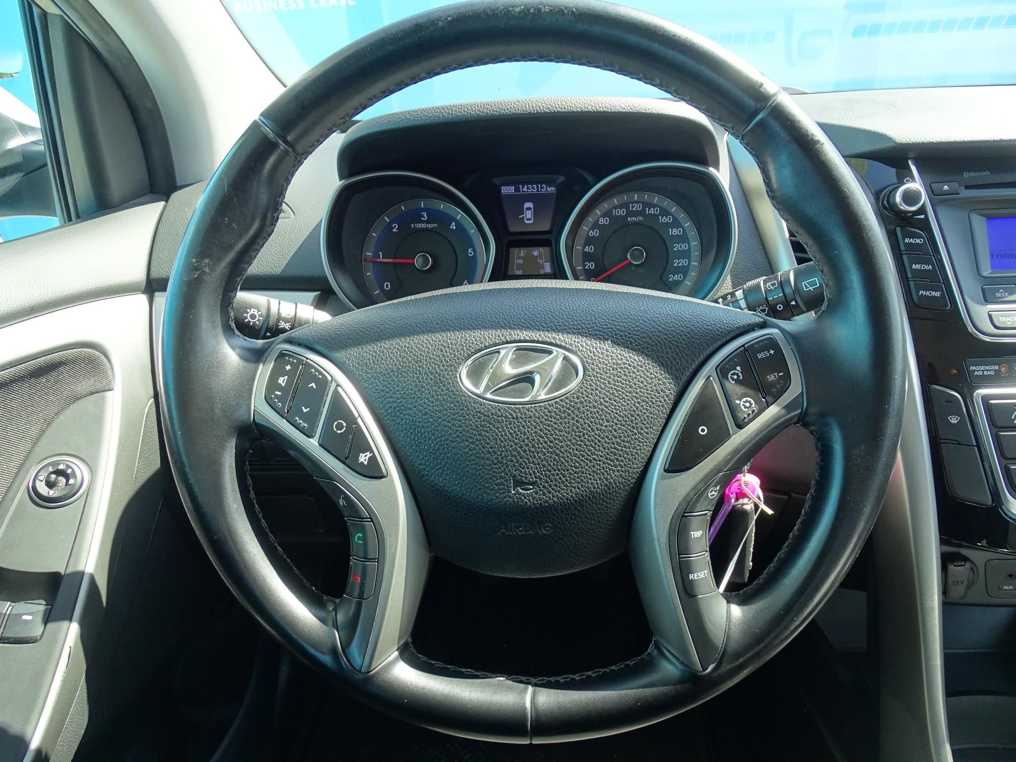 HYUNDAI I30