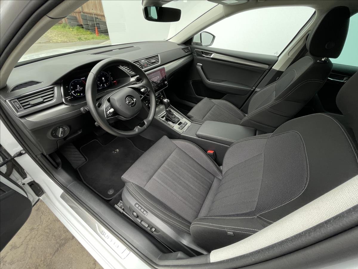 Škoda Superb