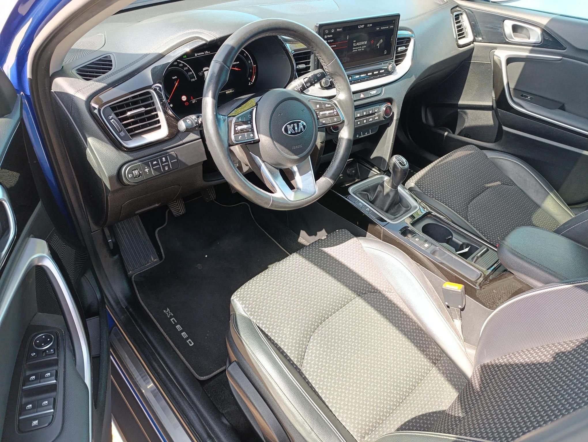 KIA XCEED