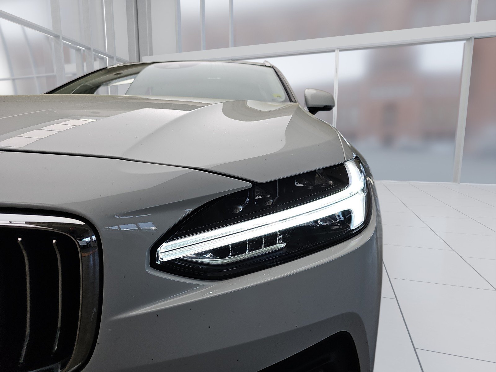 Volvo V90