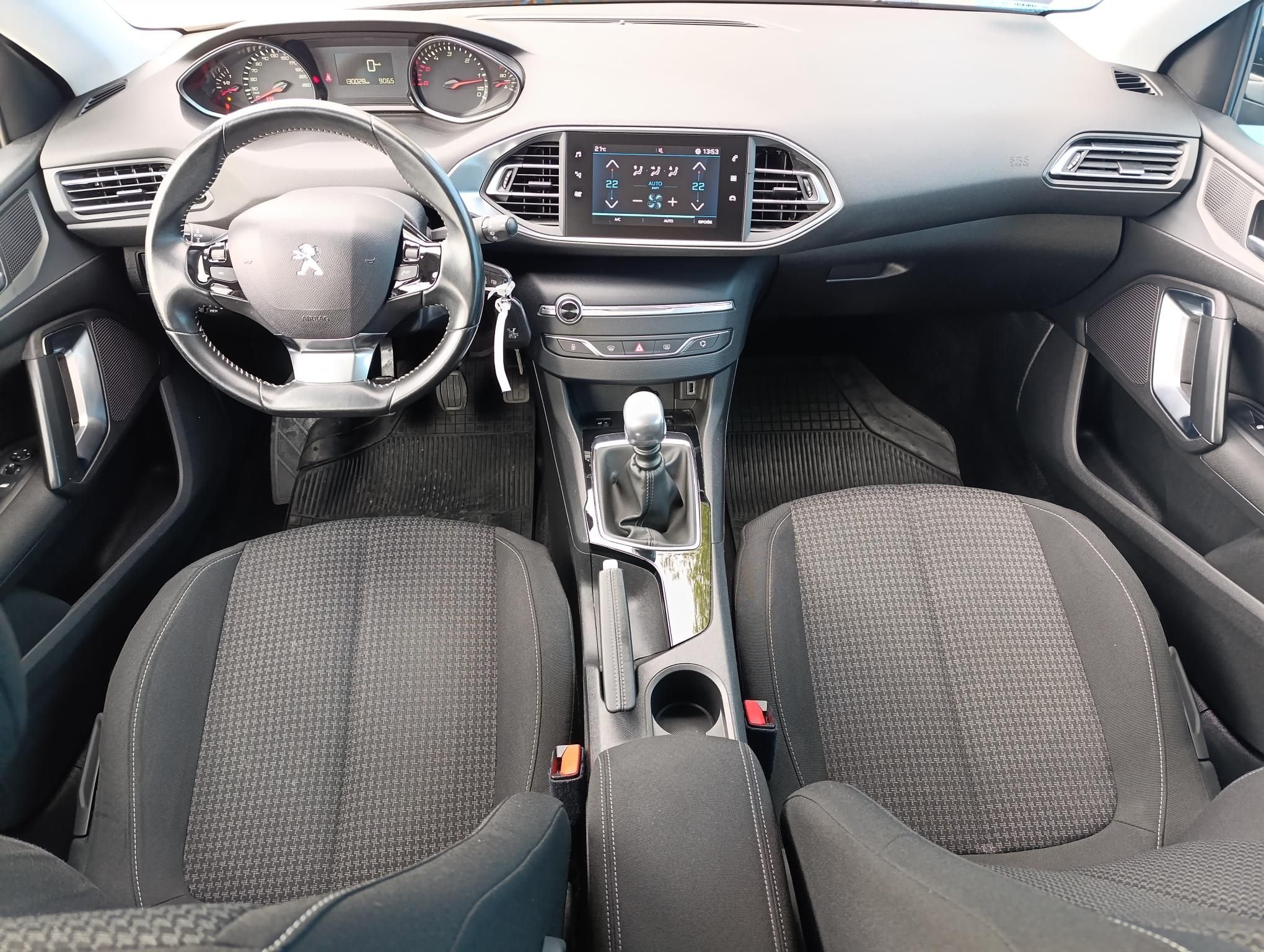 PEUGEOT 308