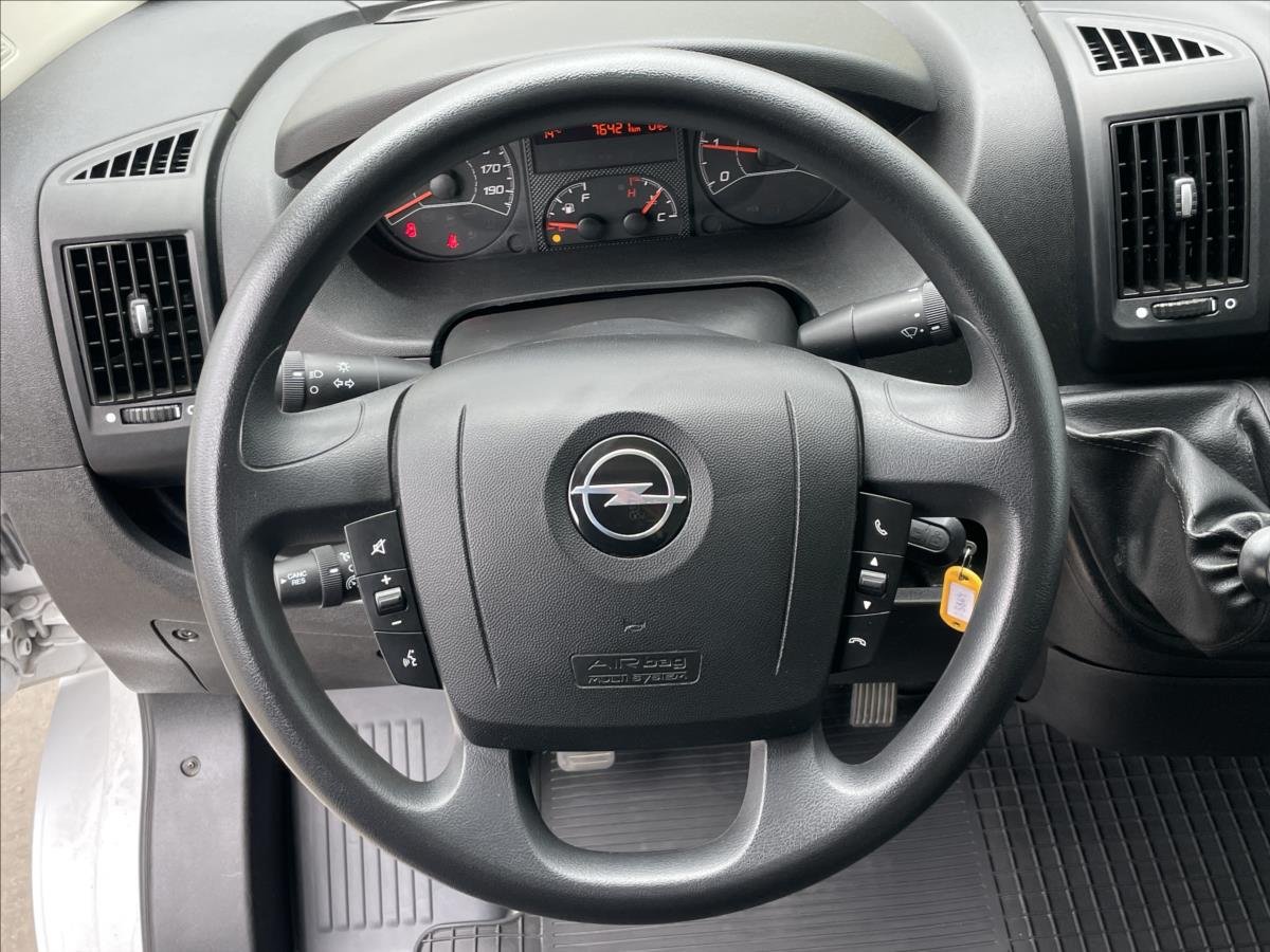 Opel Movano