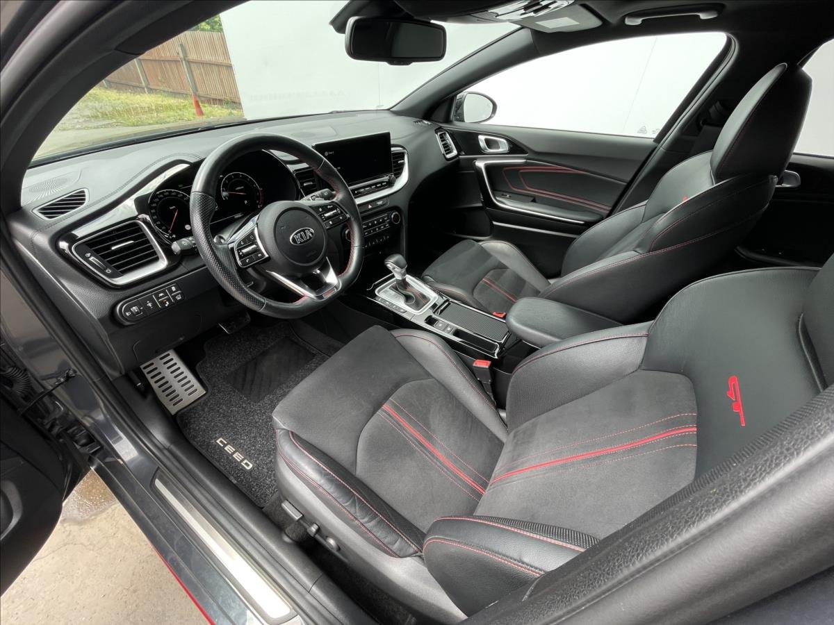 Kia ProCeed