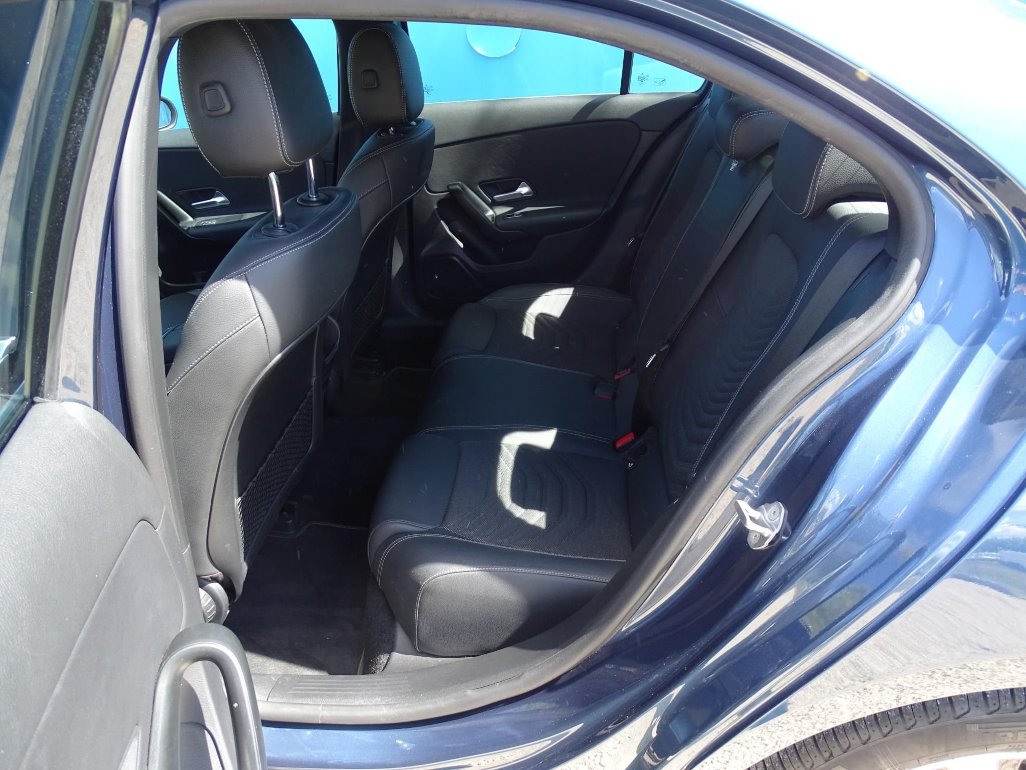 MERCEDES-BENZ A 250