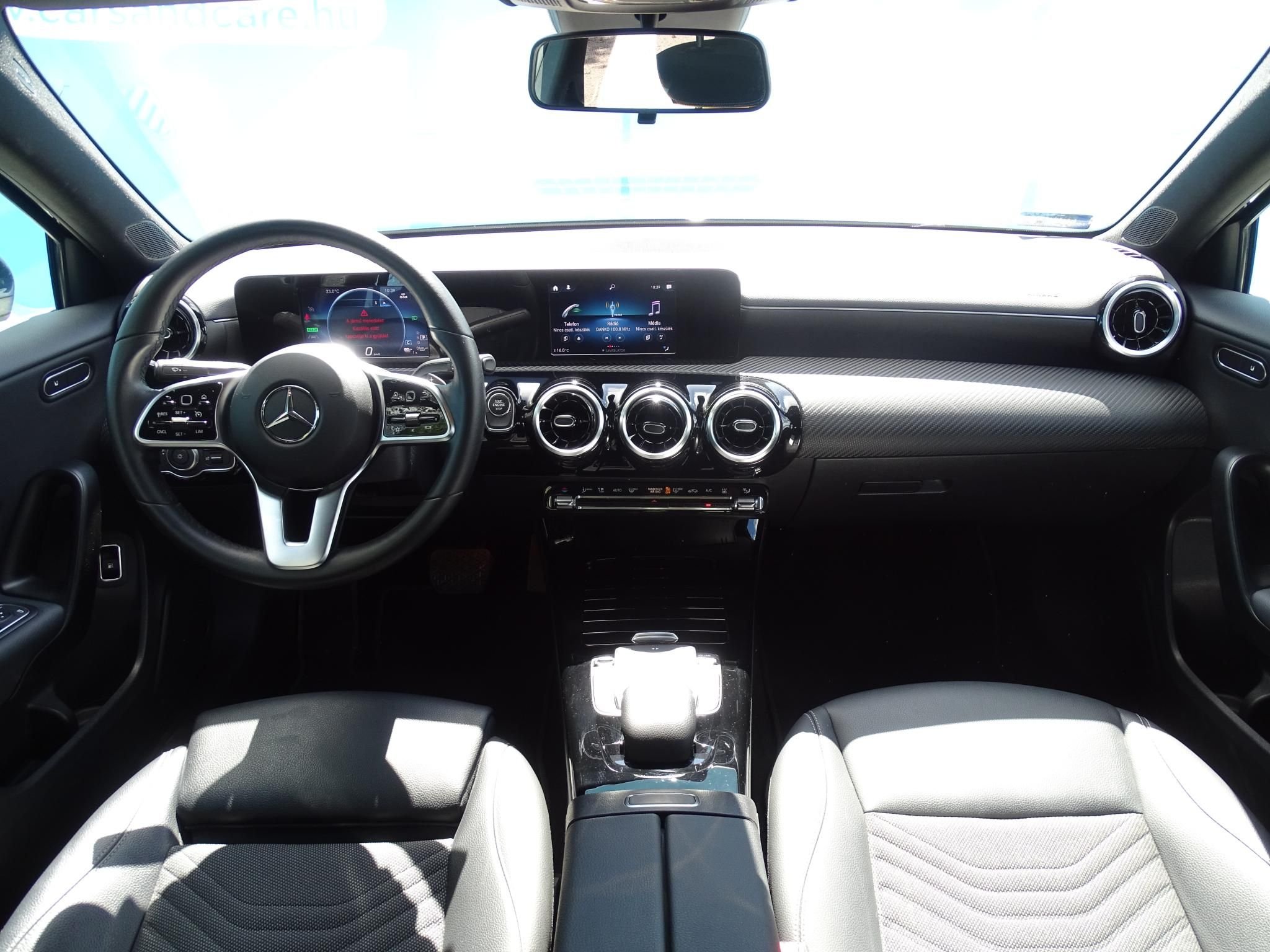 MERCEDES-BENZ A 250