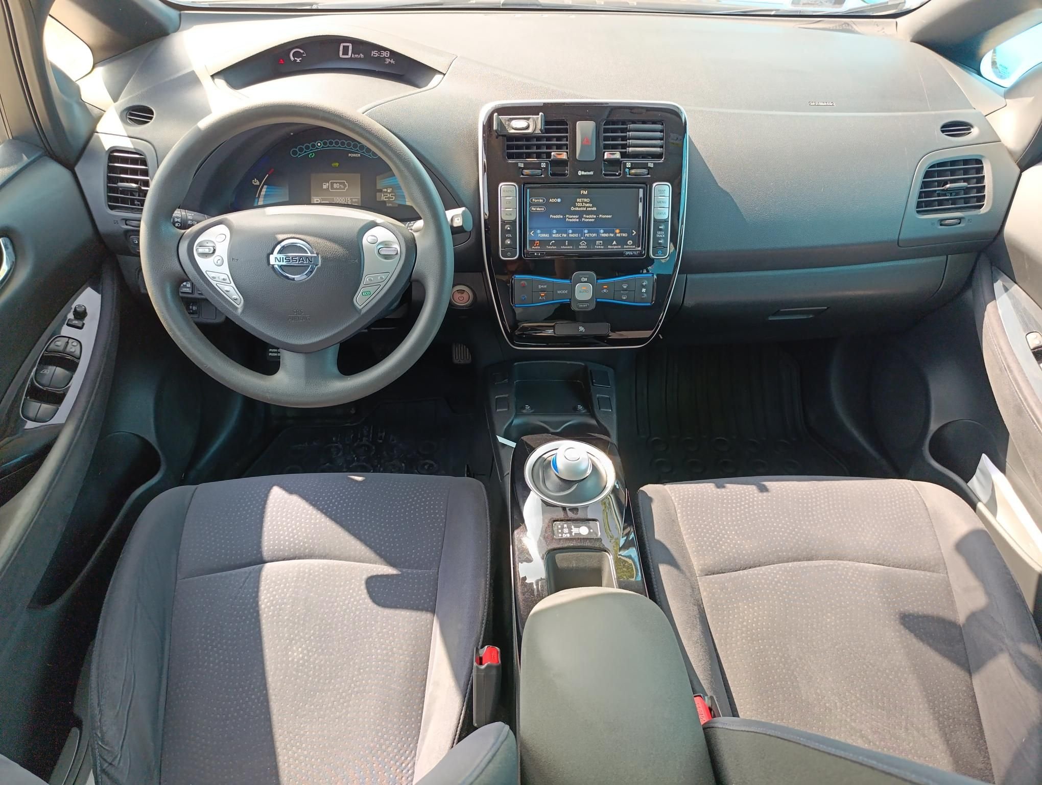 NISSAN LEAF