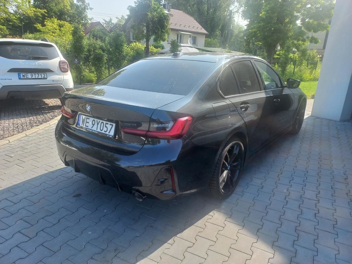 BMW 330