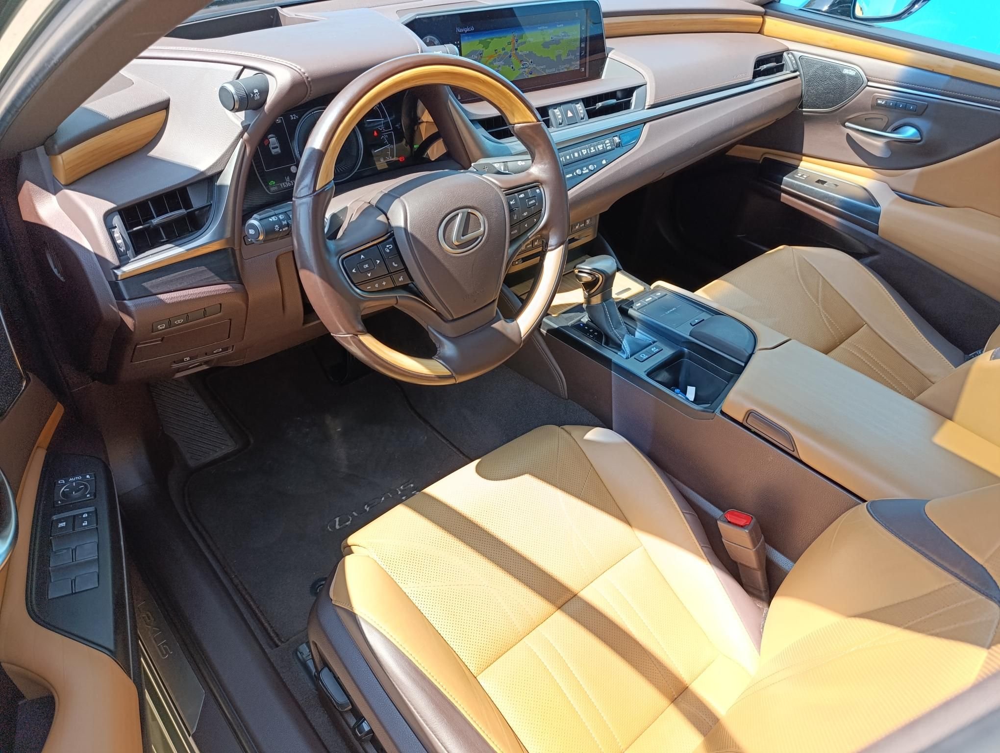 LEXUS ES
