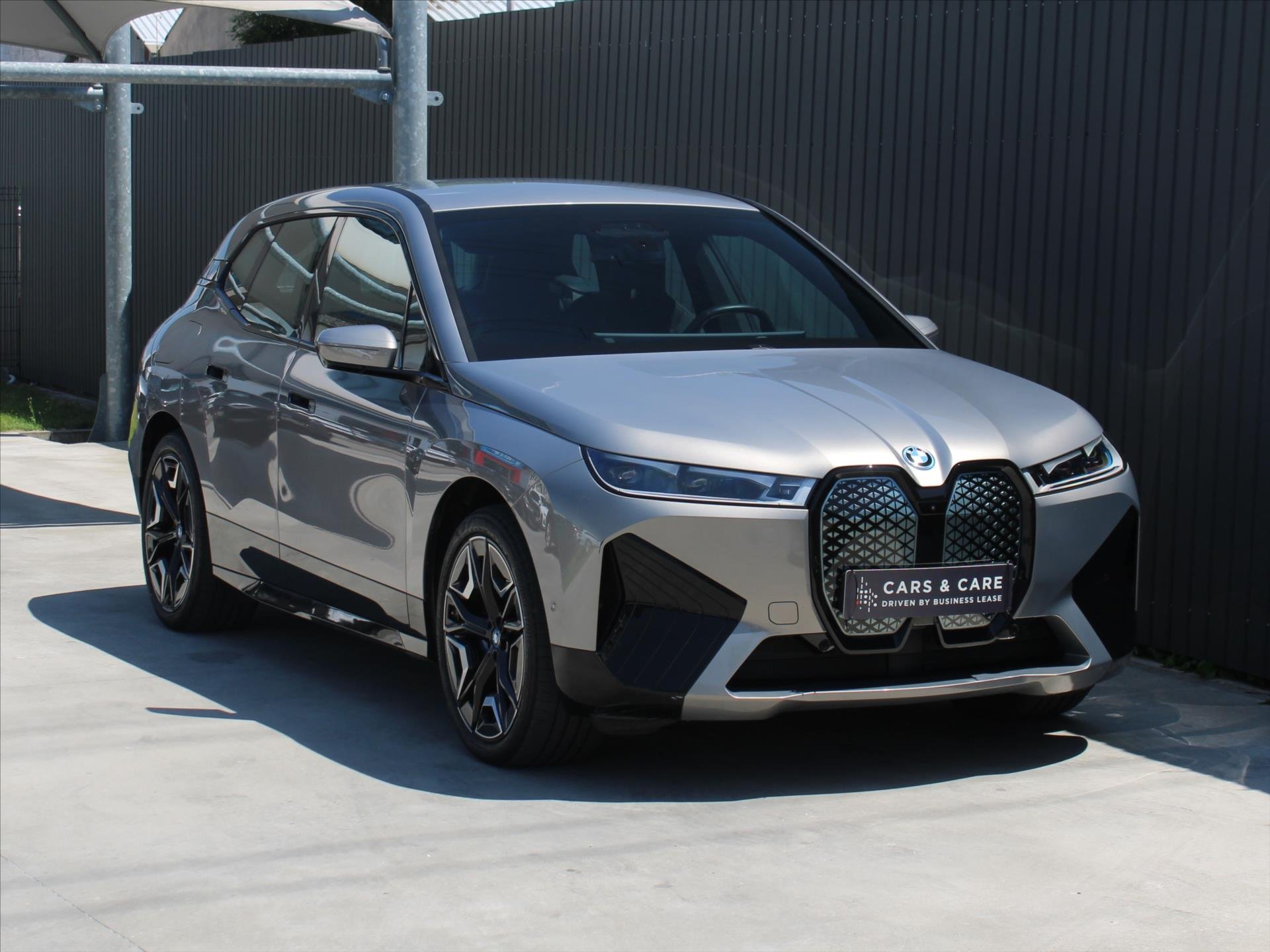 BMW iX