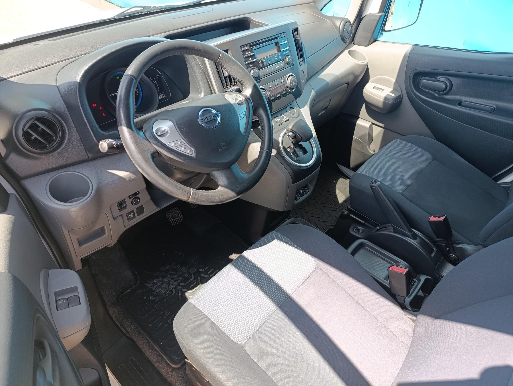 NISSAN NV200