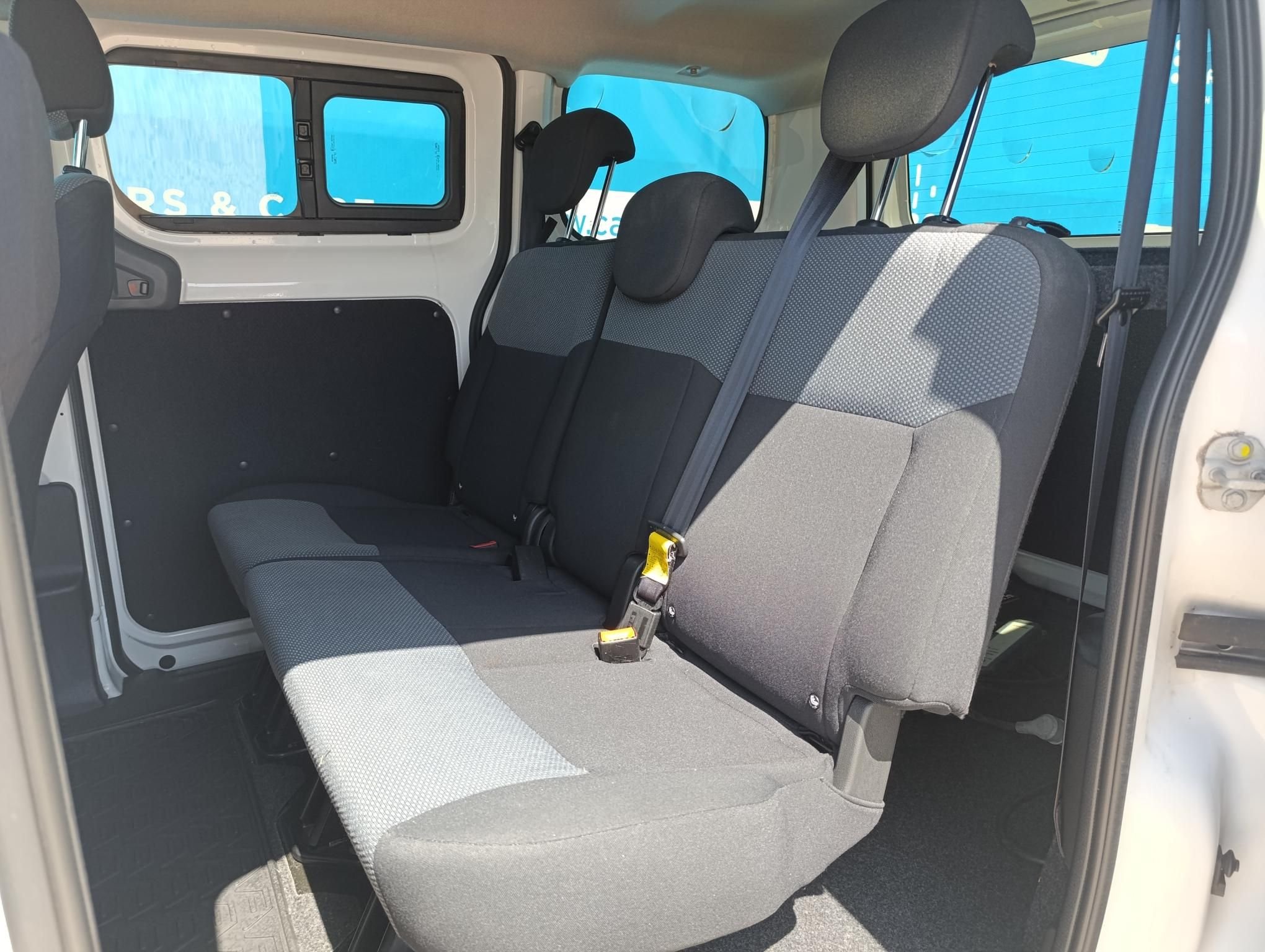 NISSAN NV200