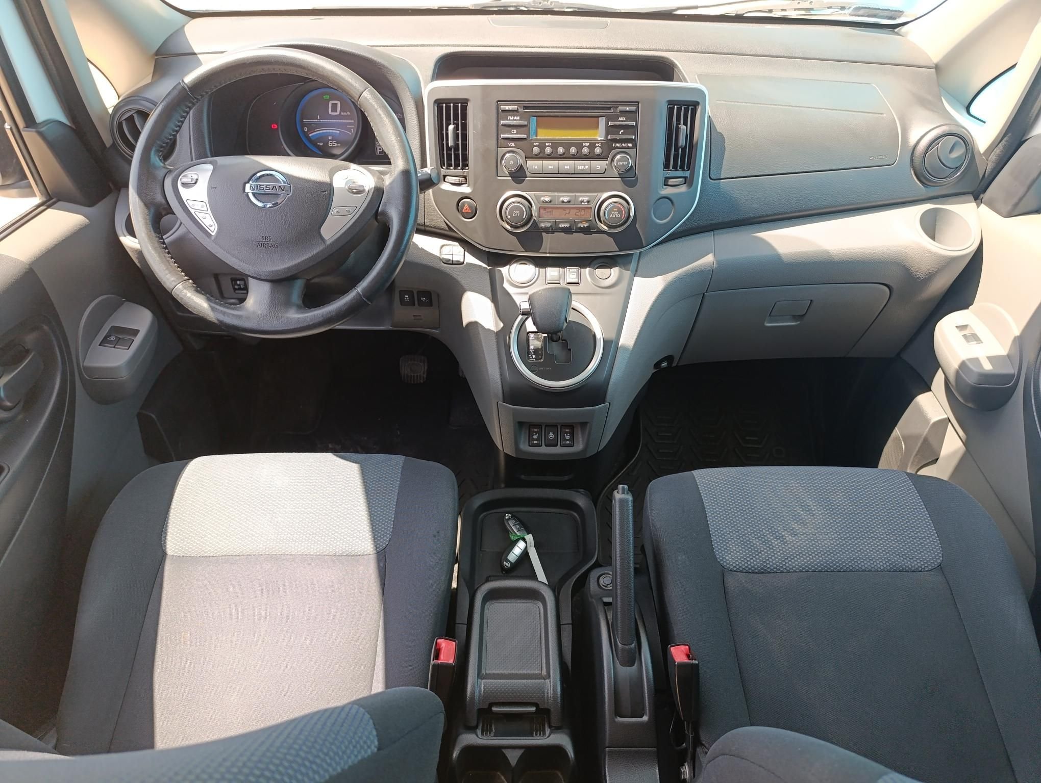 NISSAN NV200