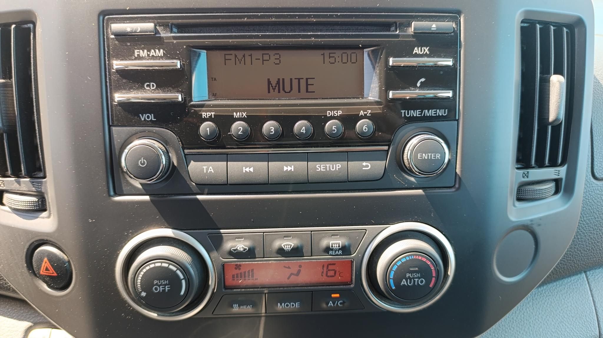 NISSAN NV200