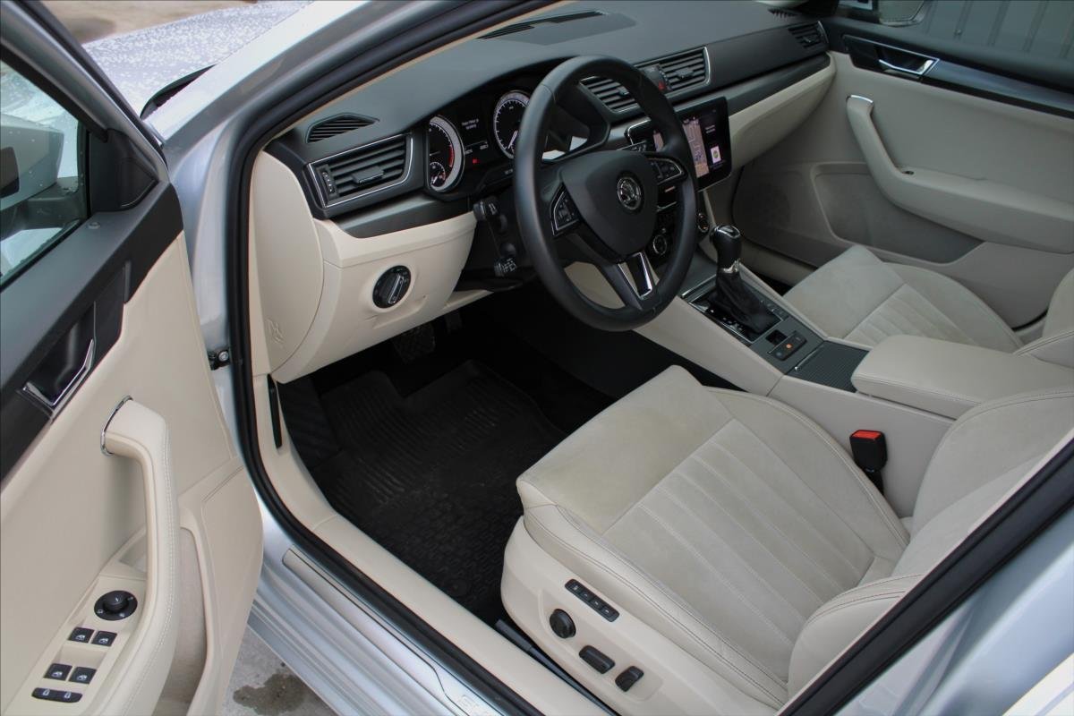 Škoda Superb
