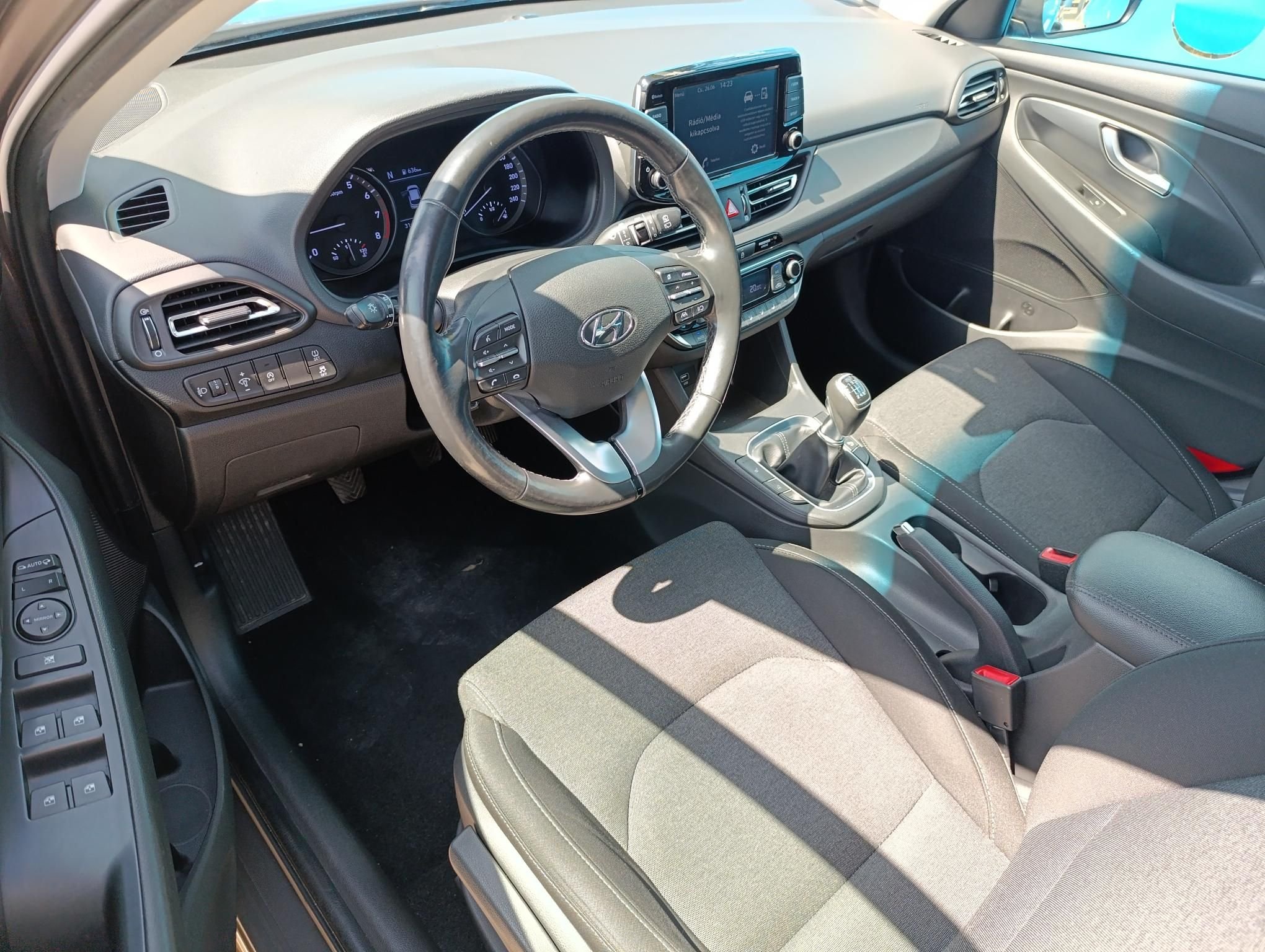 HYUNDAI I30