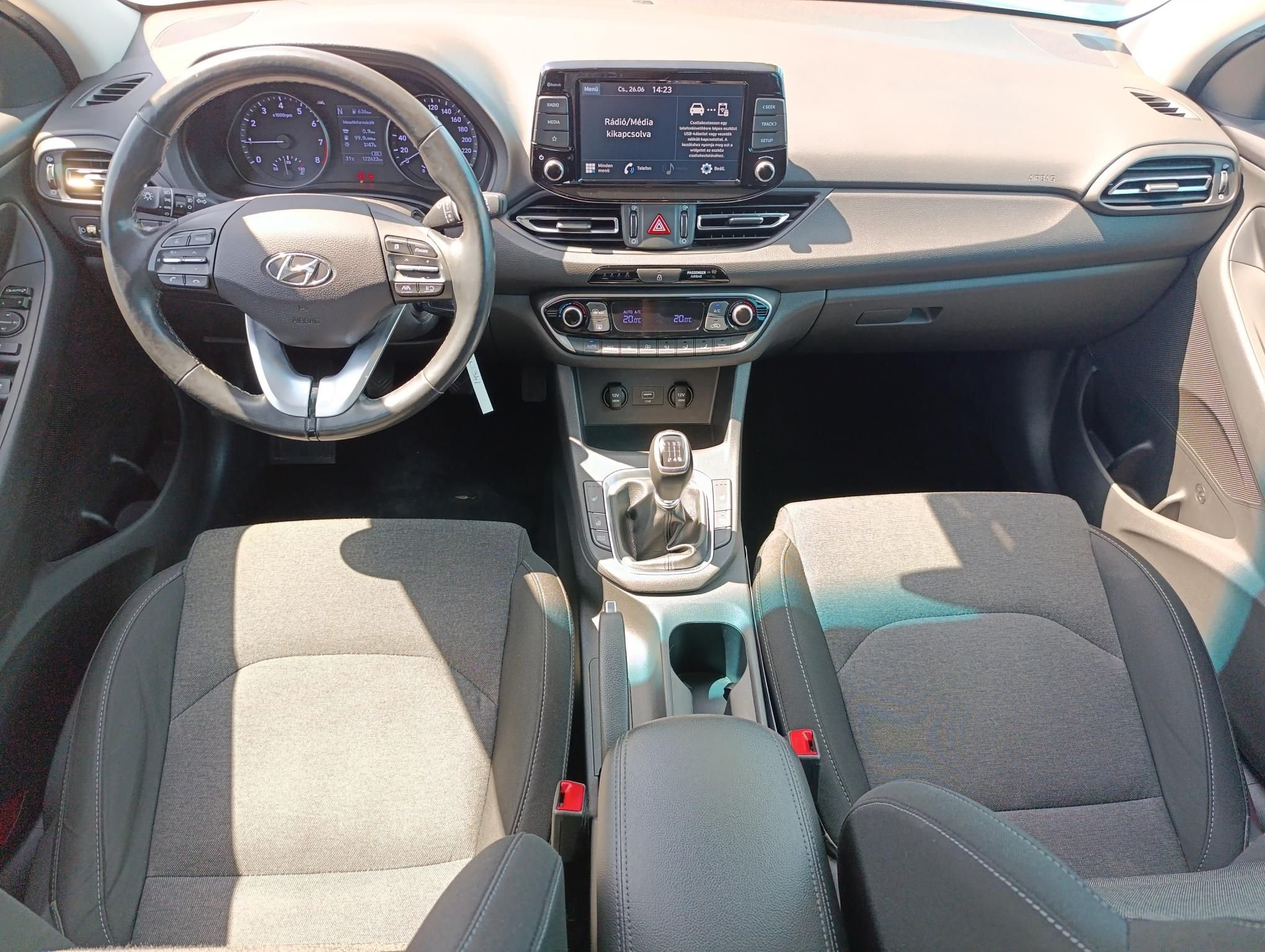 HYUNDAI I30