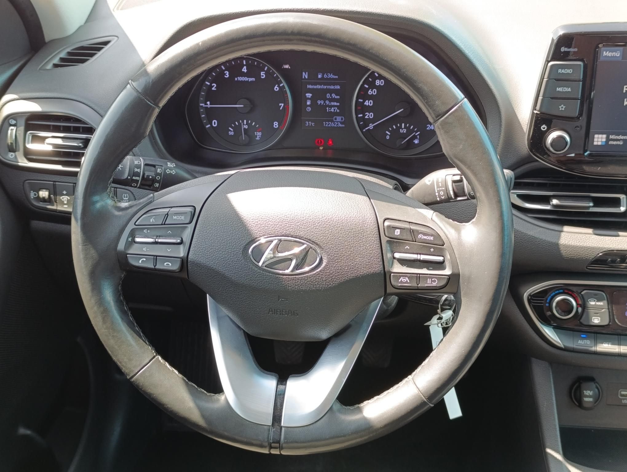 HYUNDAI I30