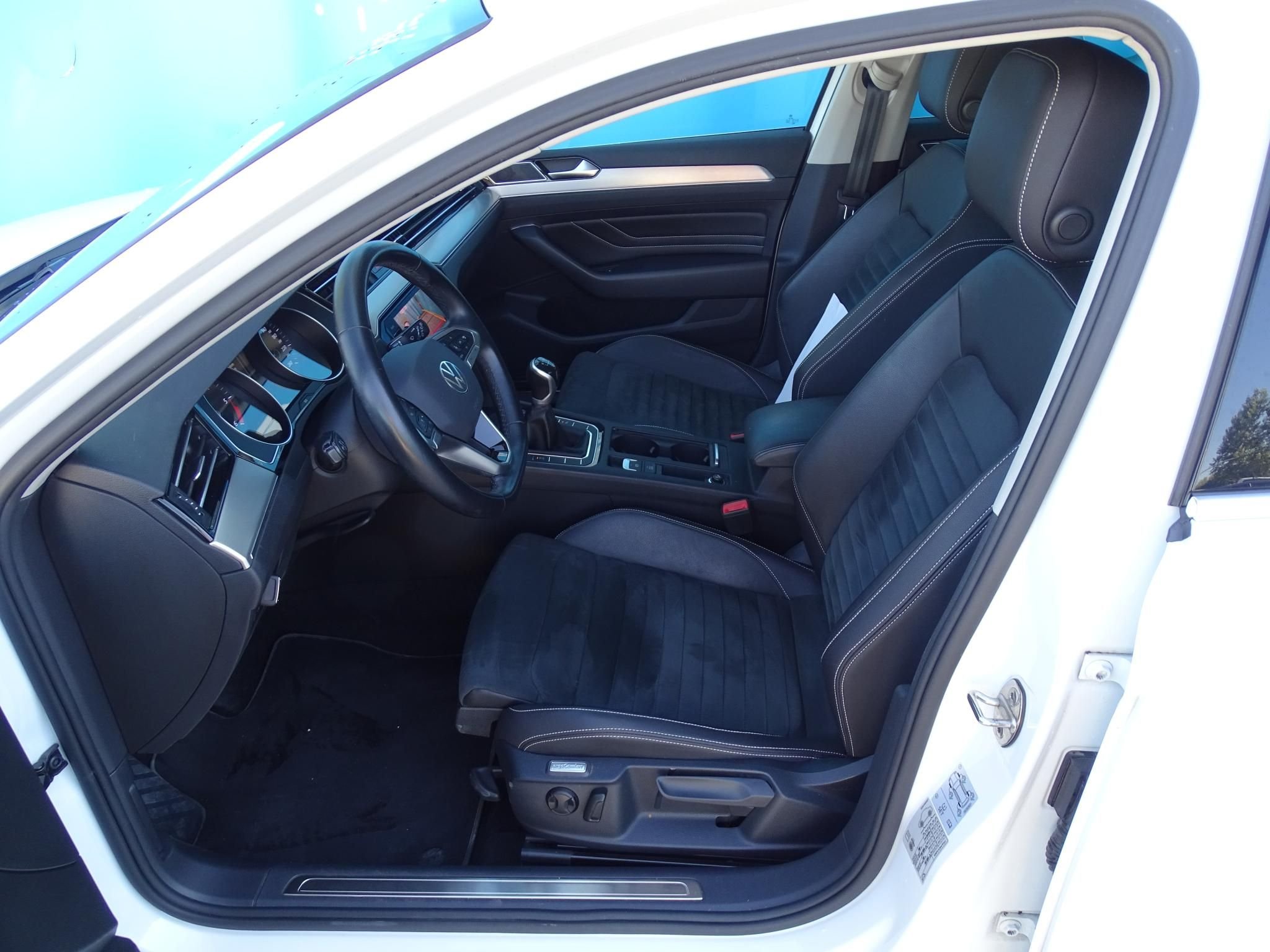 VOLKSWAGEN PASSAT VIII