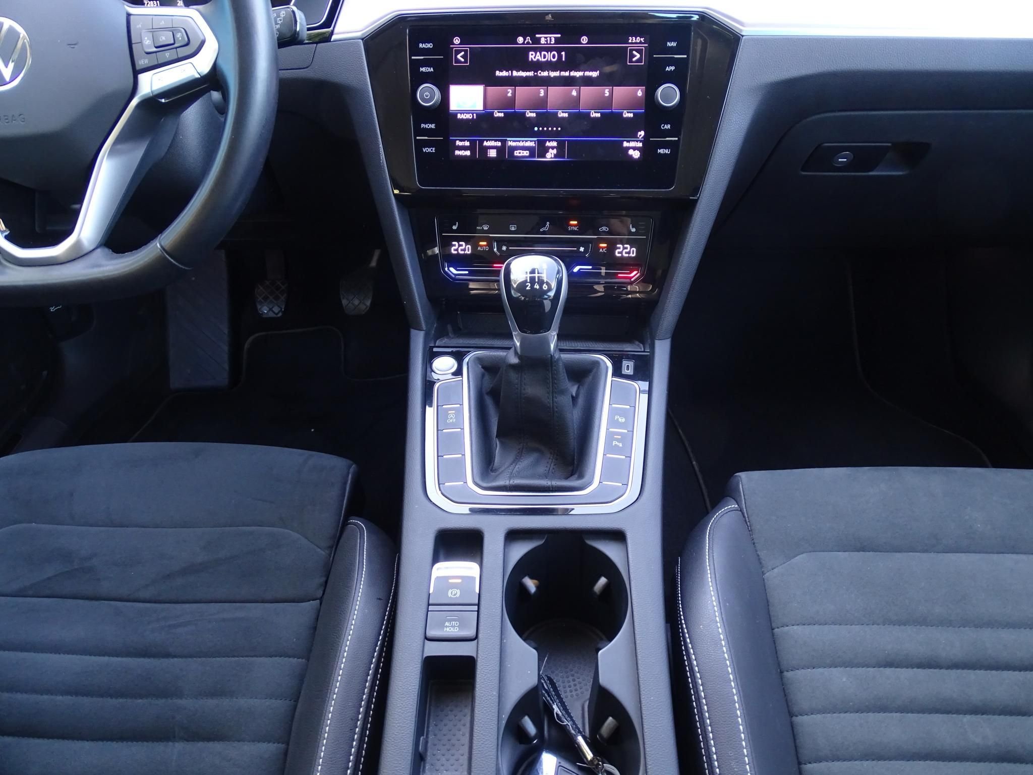VOLKSWAGEN PASSAT VIII