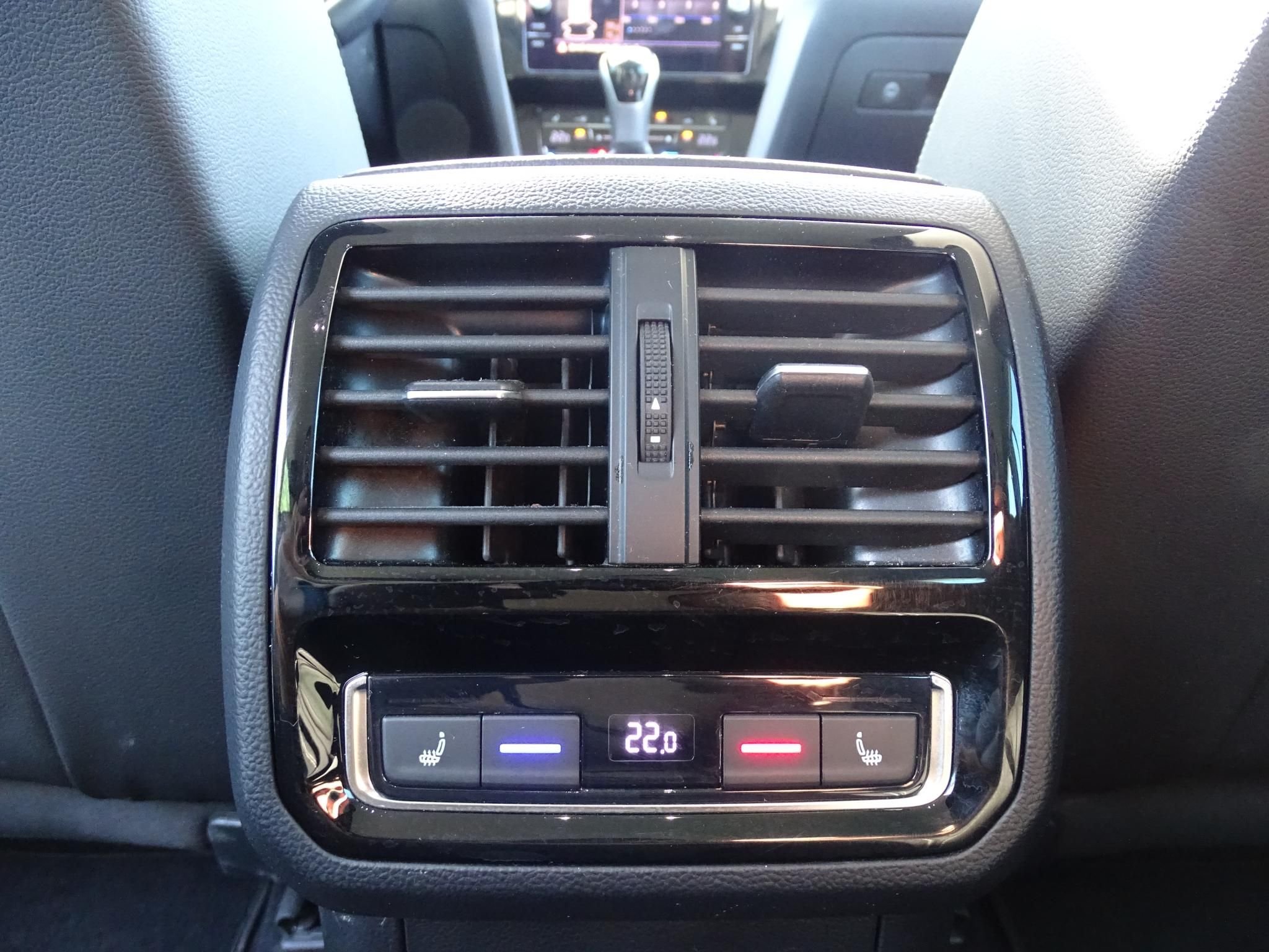 VOLKSWAGEN PASSAT VIII