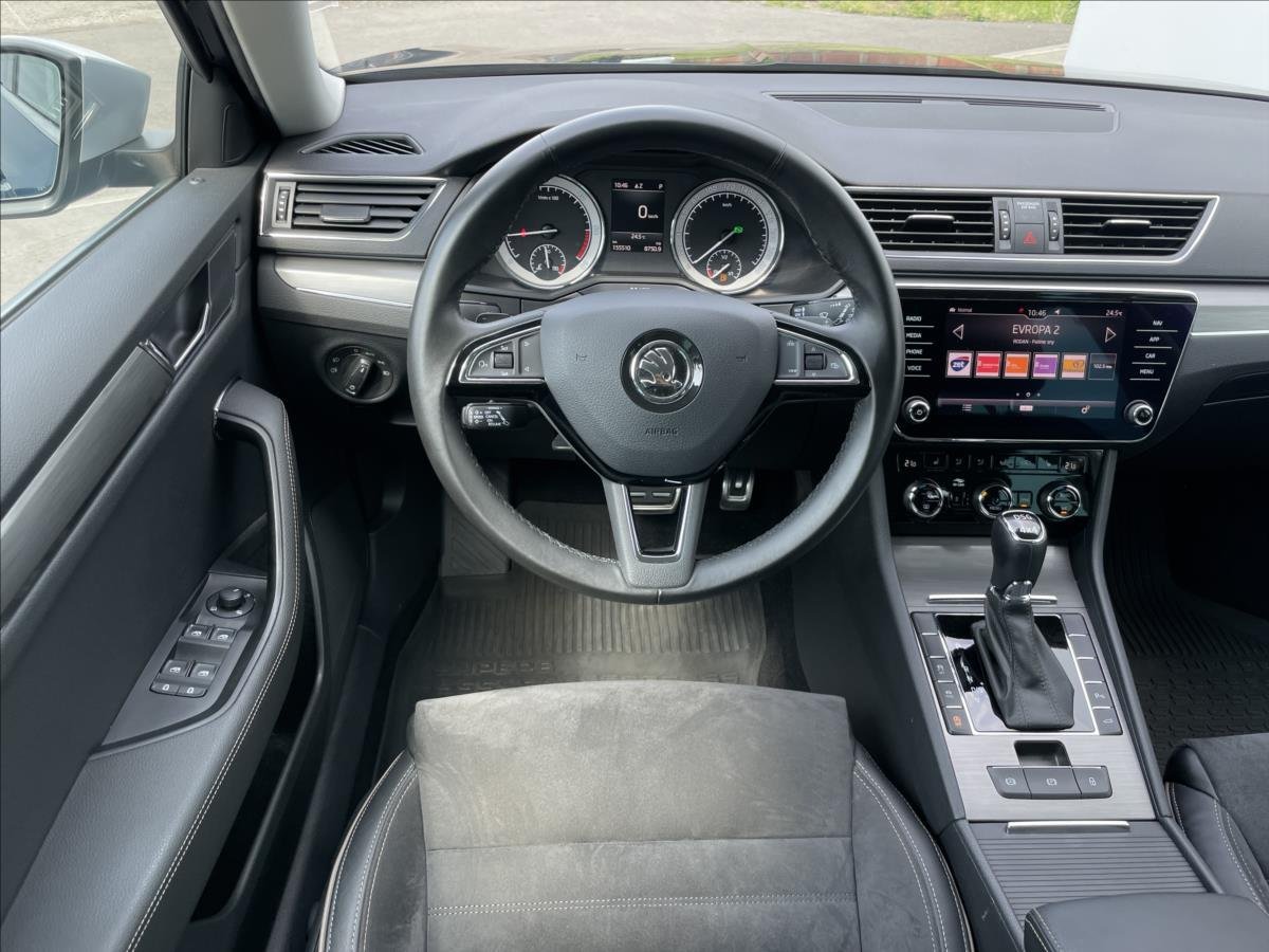 Škoda Superb