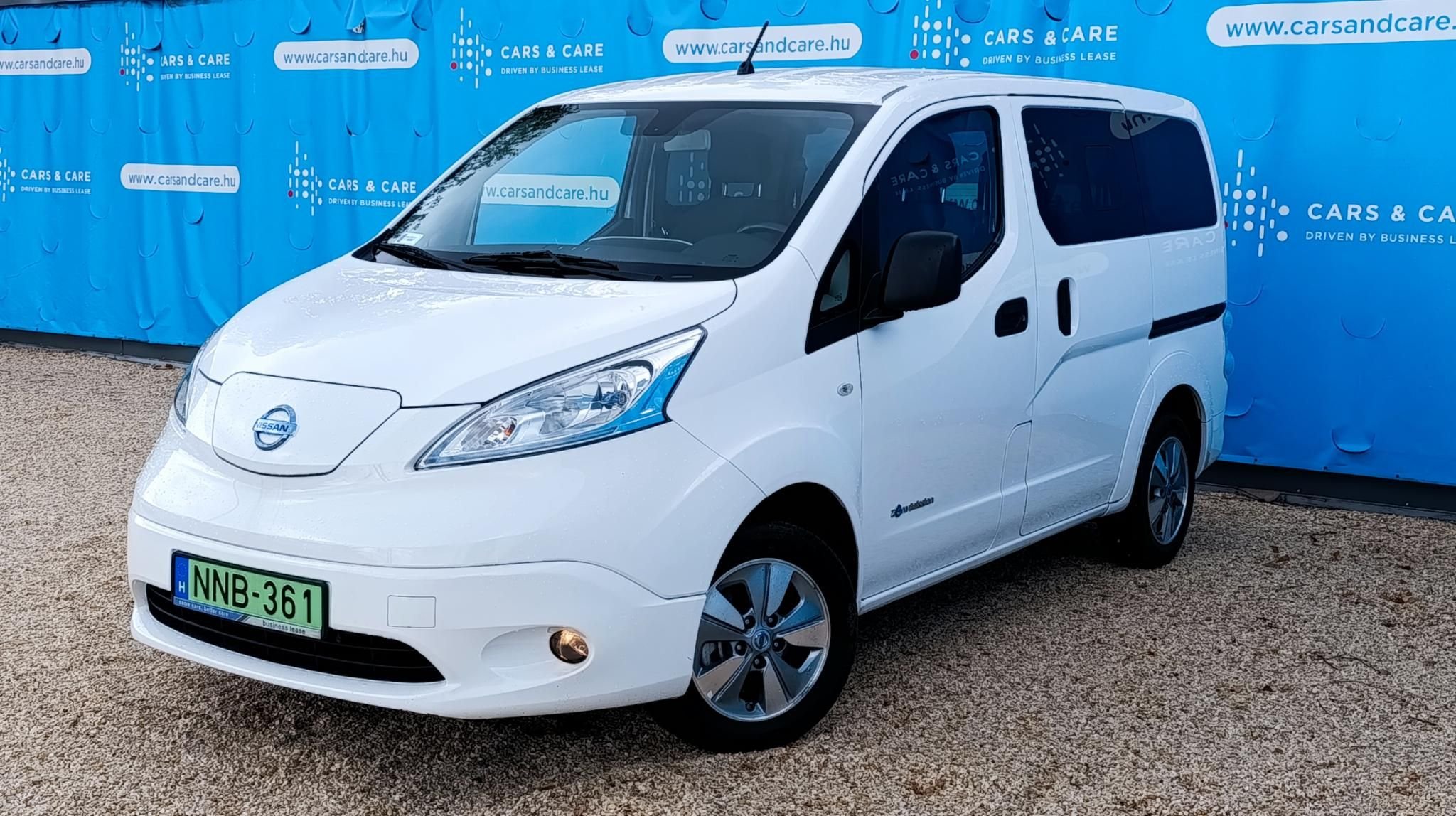 NISSAN NV200