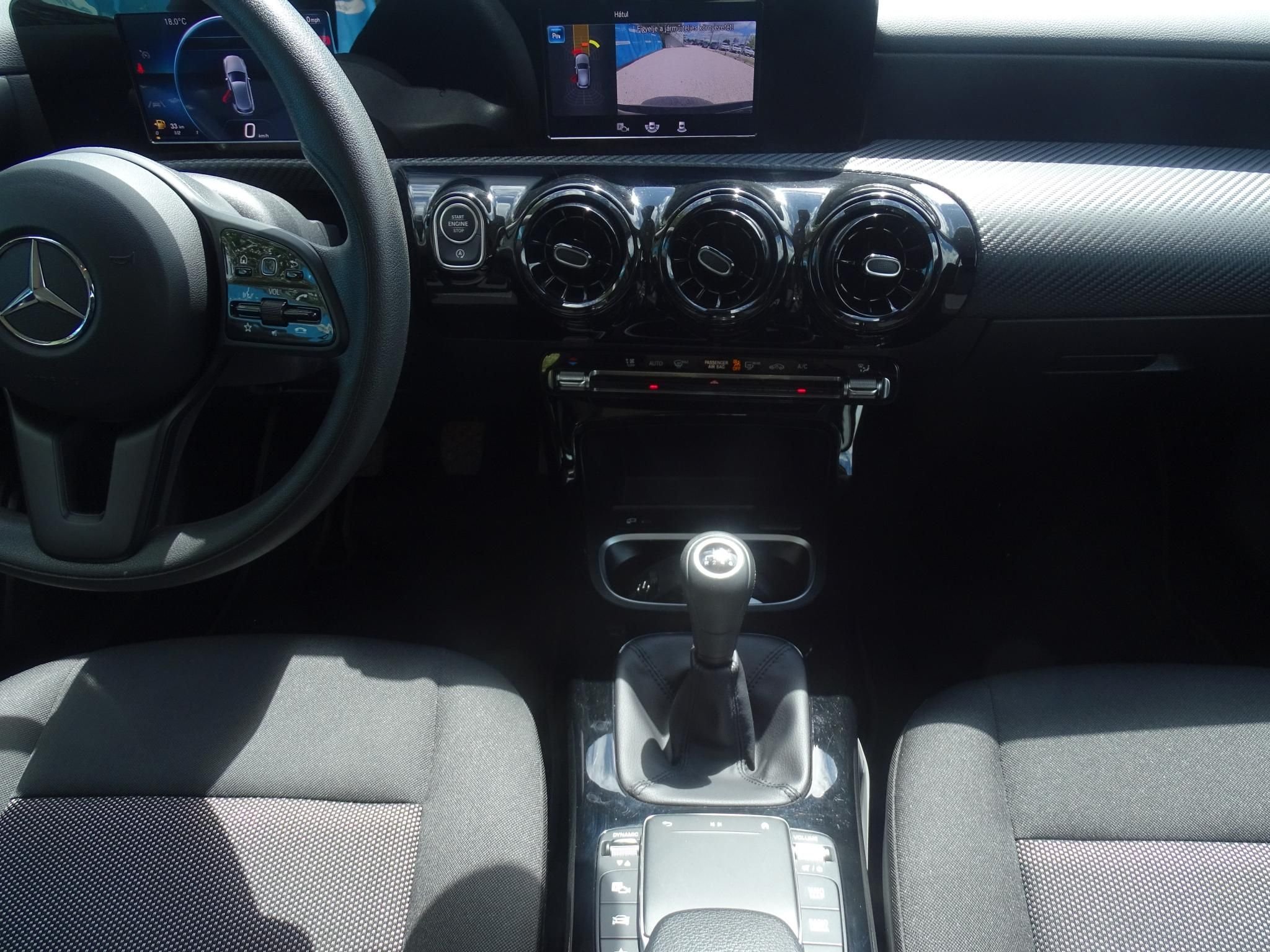 MERCEDES-BENZ A 180