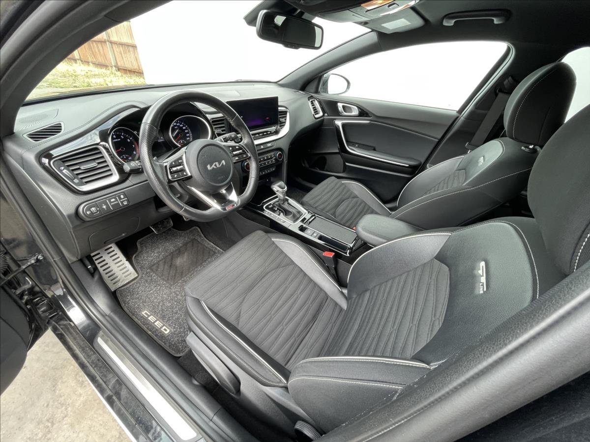 Kia ProCeed