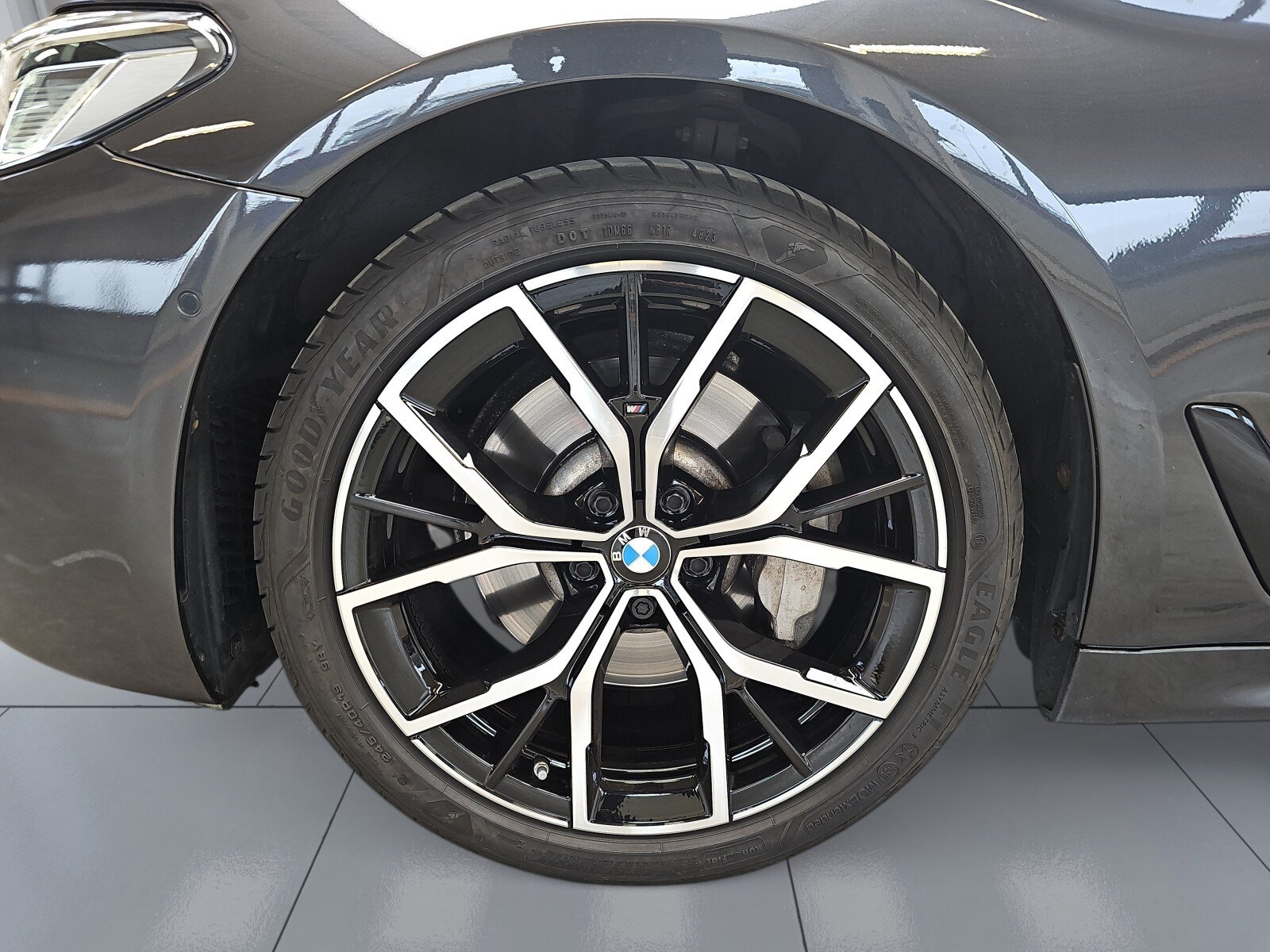 BMW 530