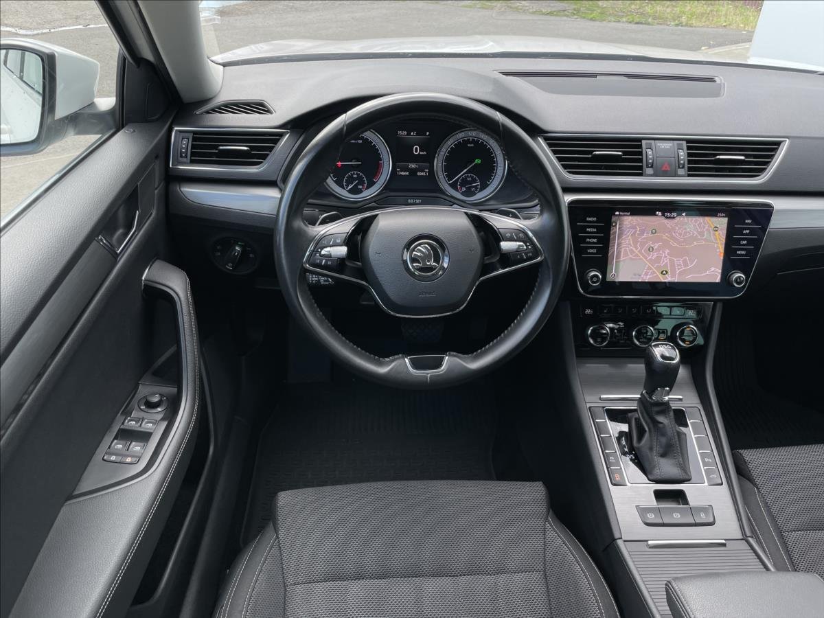 Škoda Superb
