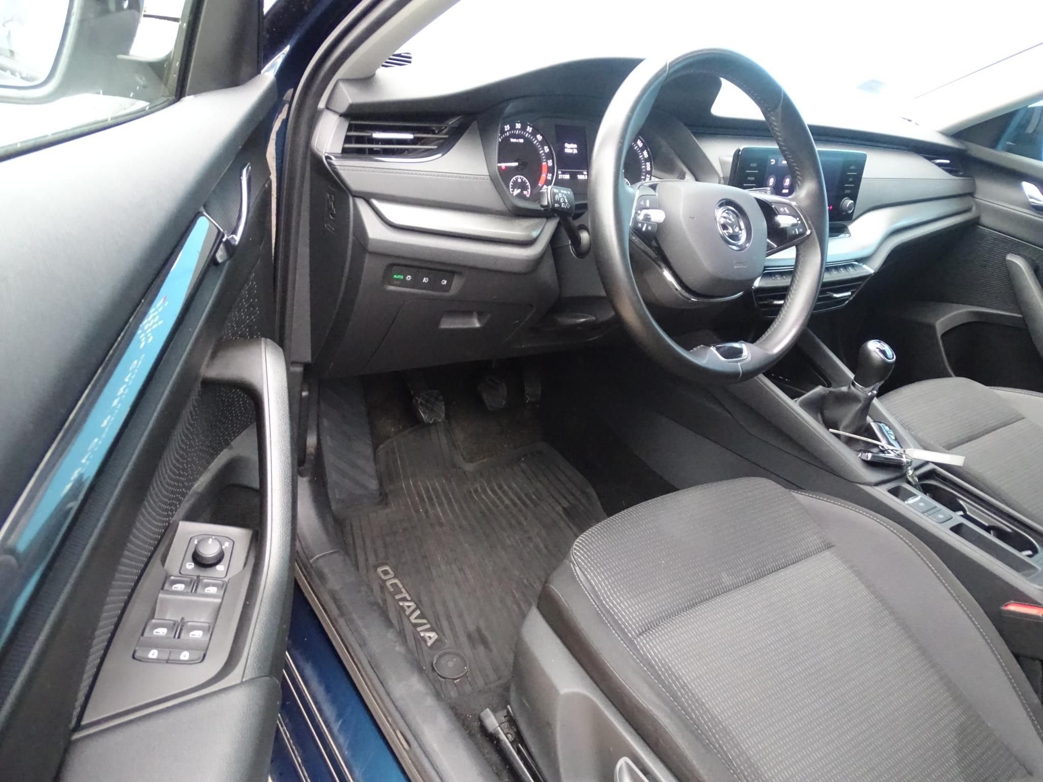 SKODA OCTAVIA